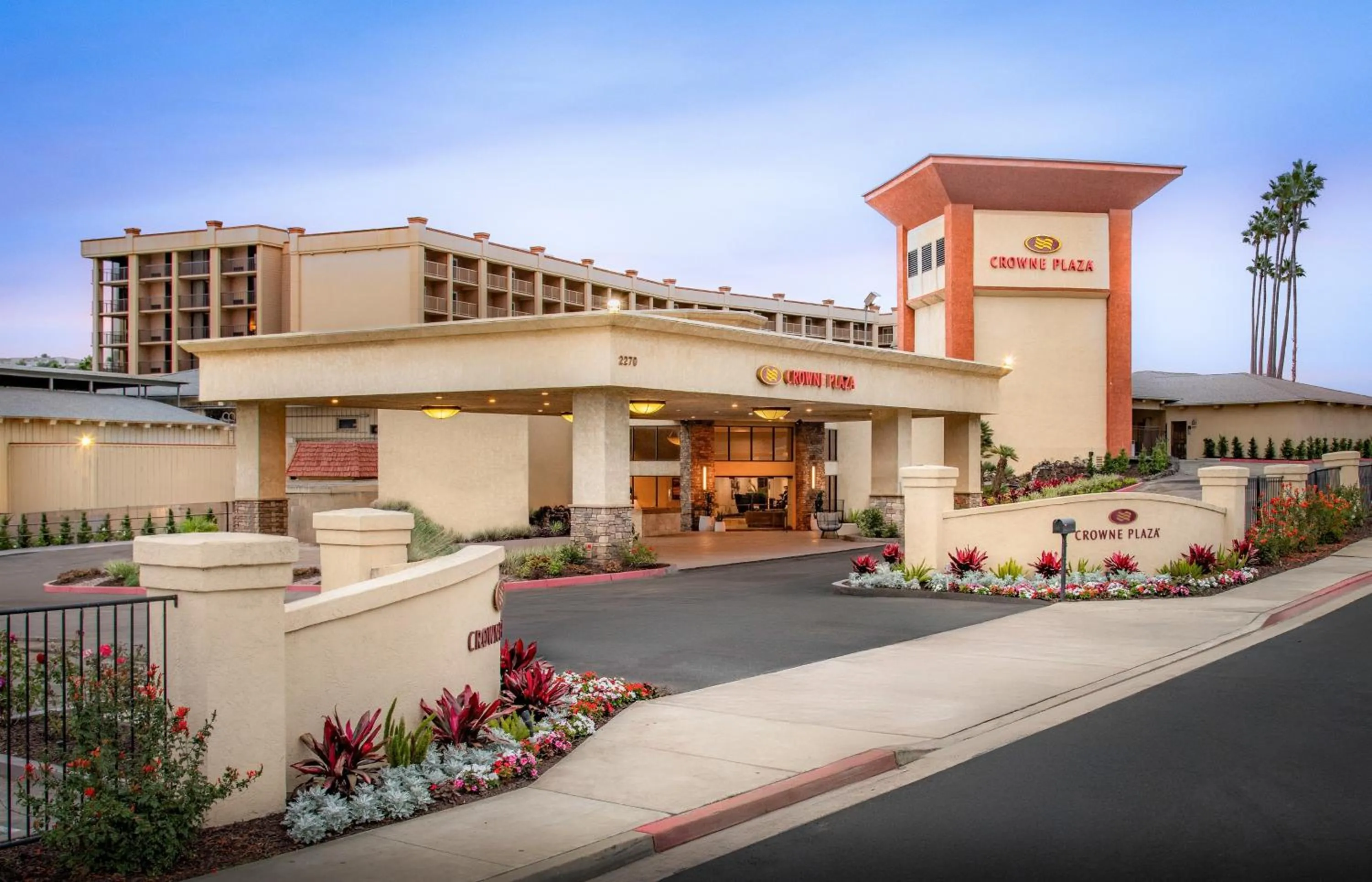 Property building in Crowne Plaza San Diego - Mission Valley by IHG