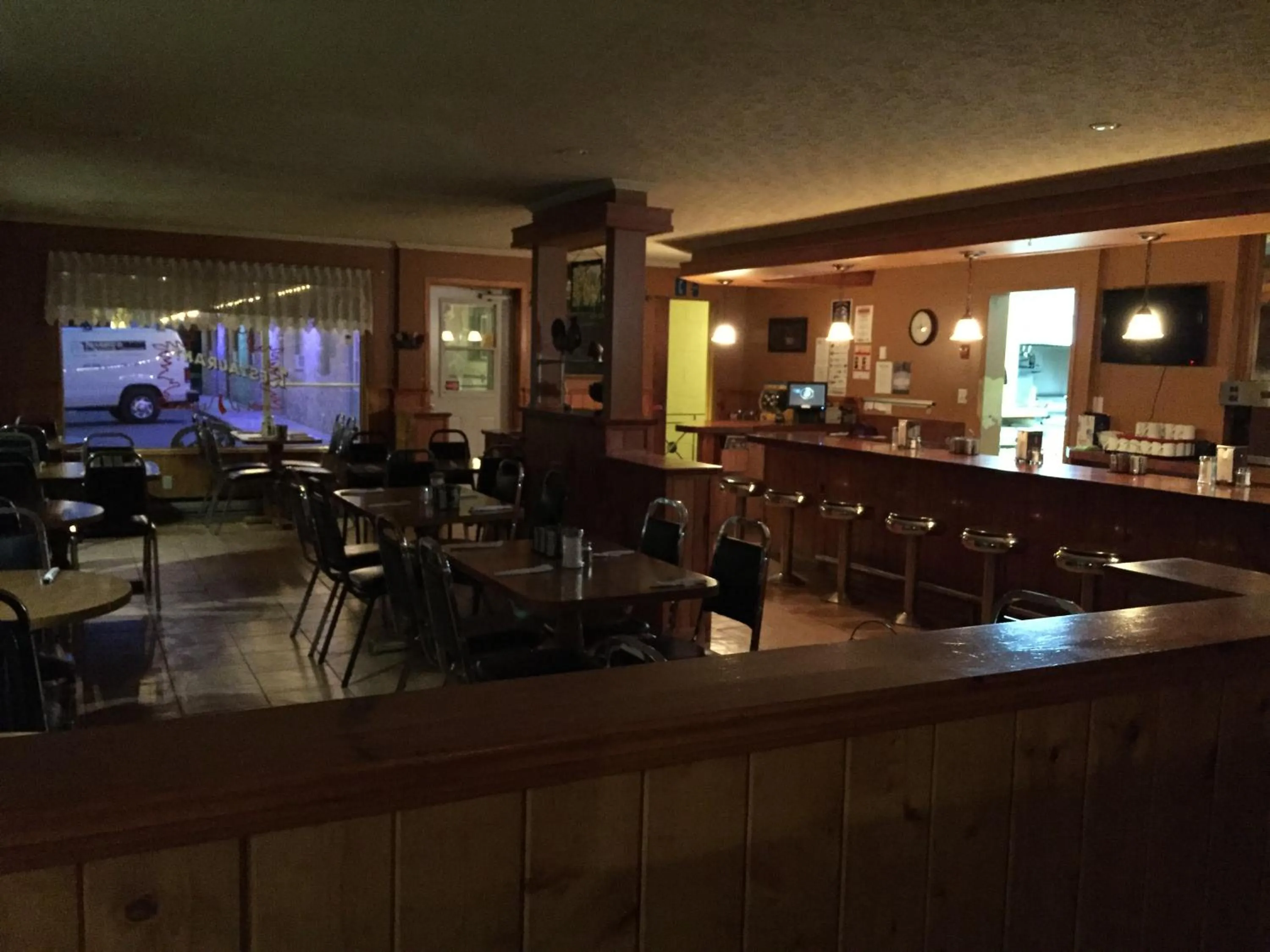 Restaurant/places to eat in Hotel Motel Arnold