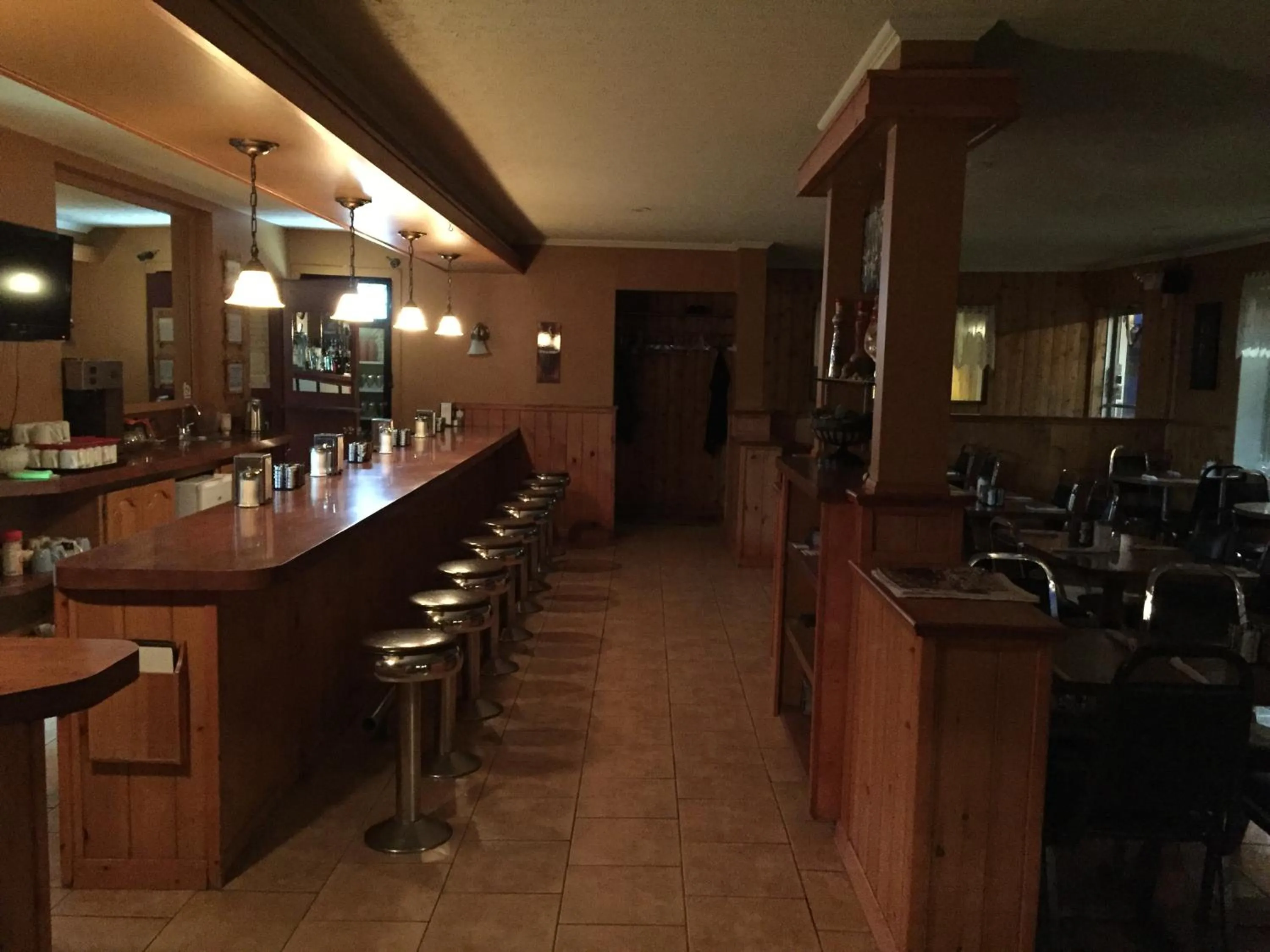 Restaurant/places to eat in Hotel Motel Arnold