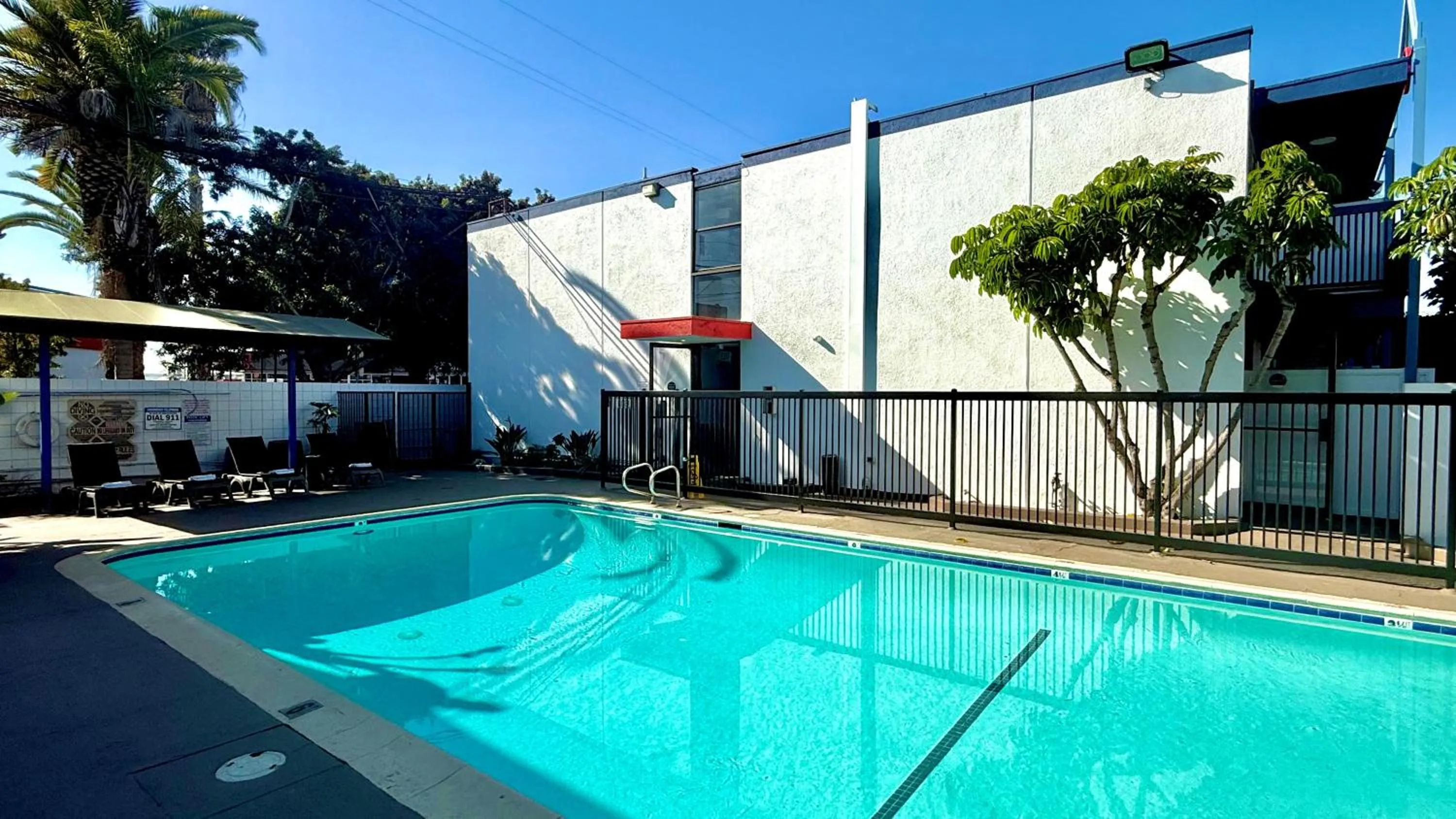 Swimming pool in Days Inn by Wyndham Los Angeles LAX Airport Stadium Area