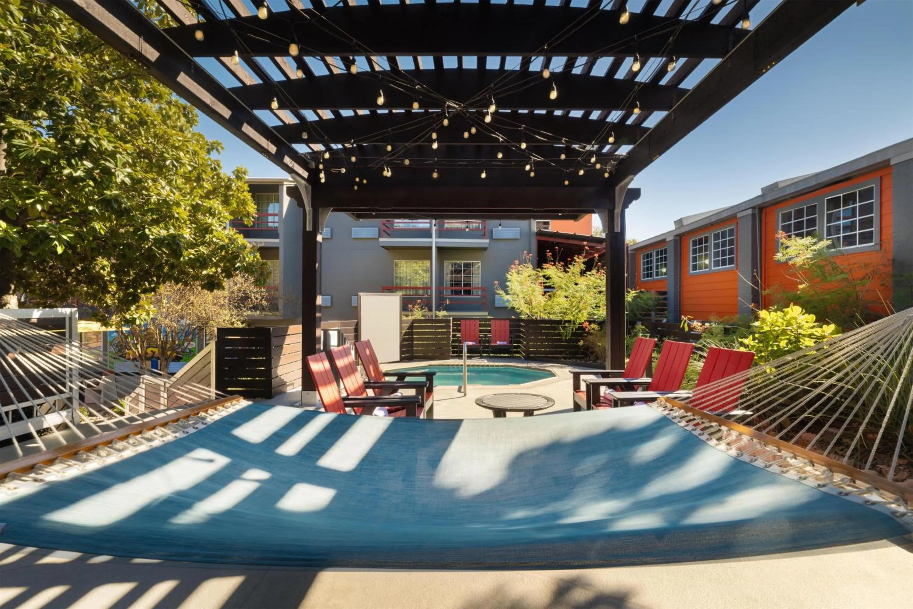 Pool view in Aiden Austin City Hotel