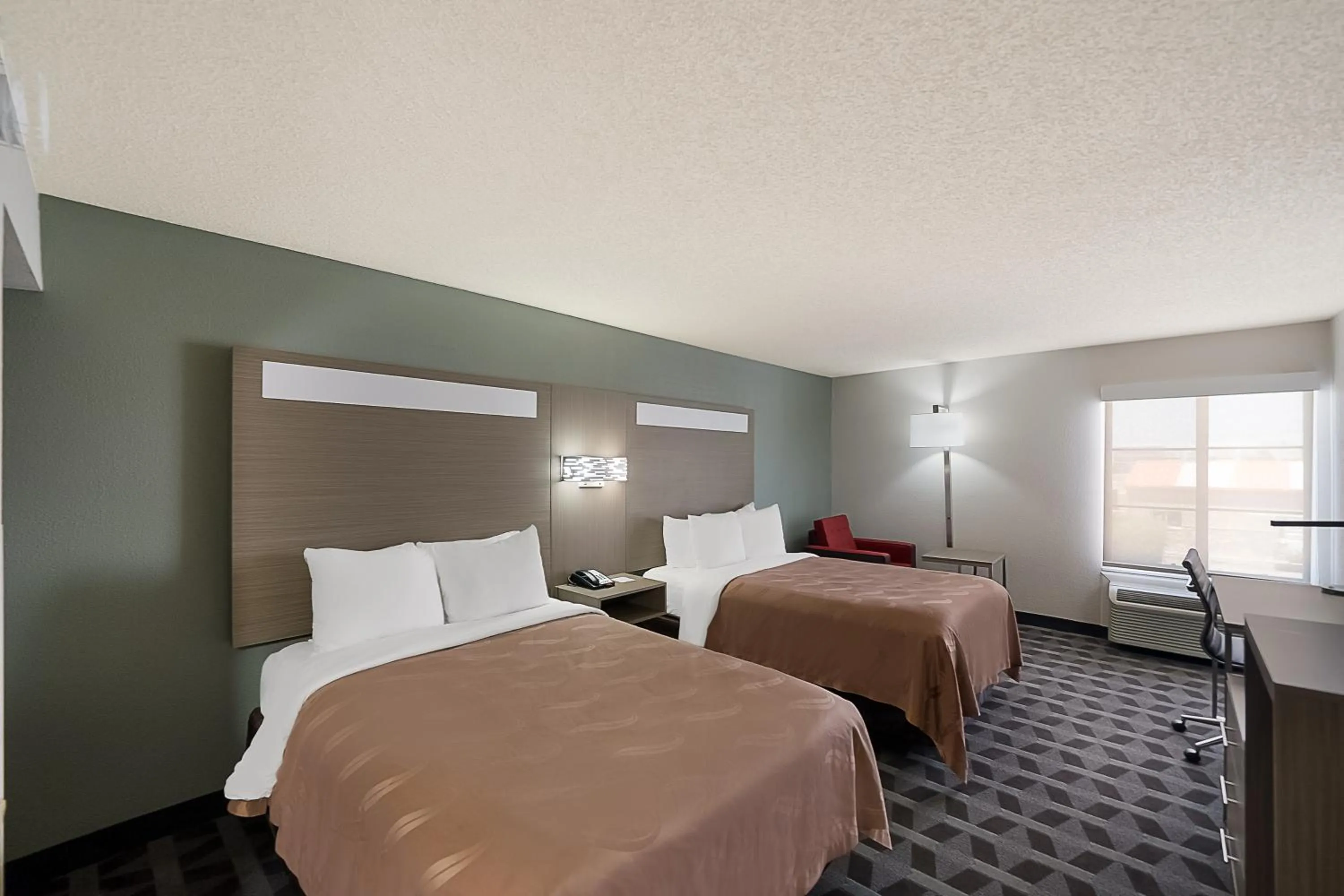 Bedroom, Bed in Quality Inn & Suites Irving DFW Airport South