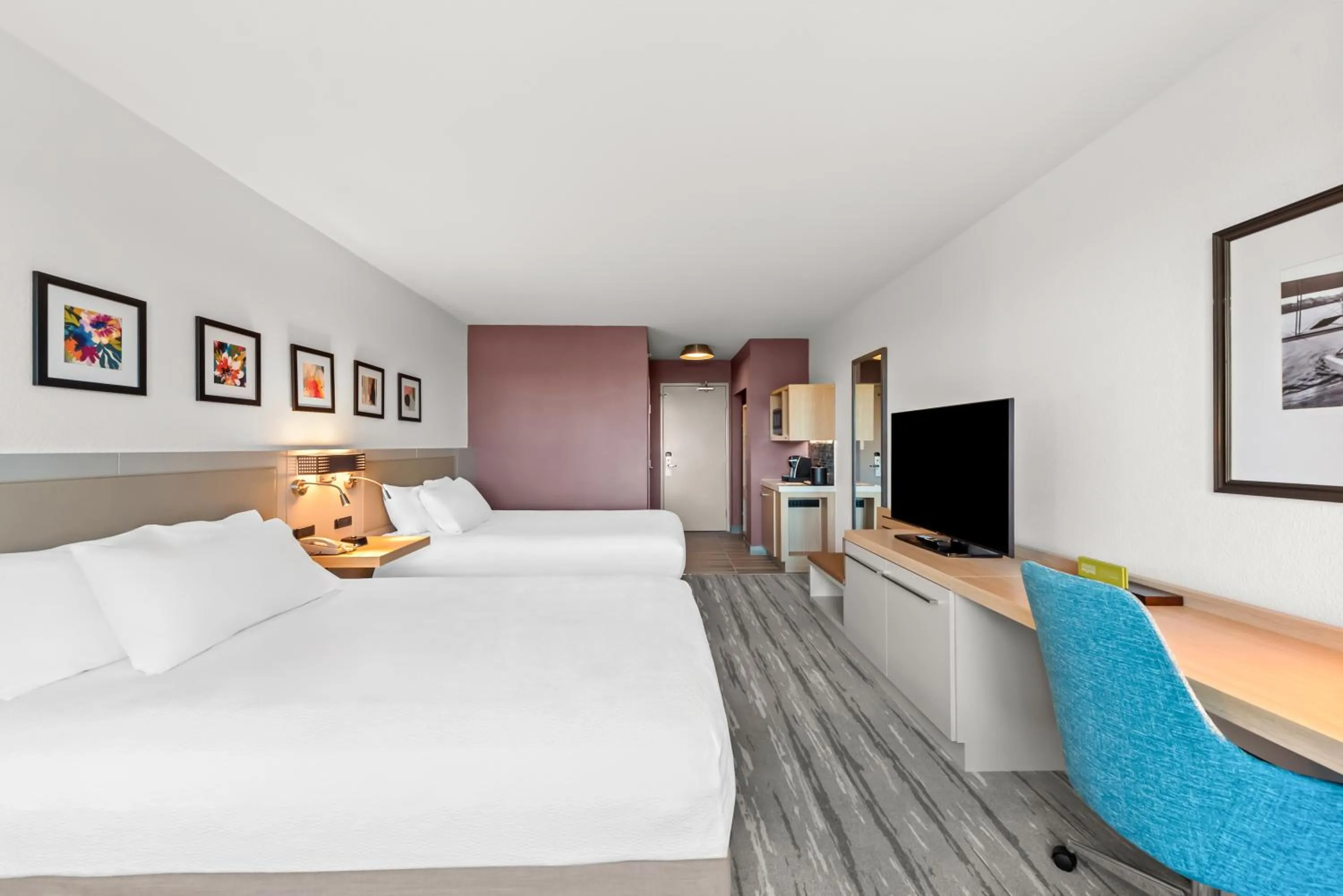 Bed in Hilton Garden Inn Seattle North/Everett