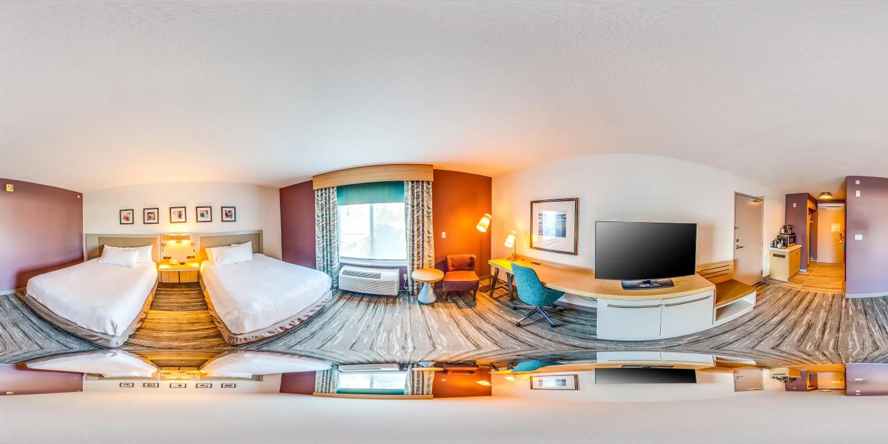 Bed in Hilton Garden Inn Seattle North/Everett