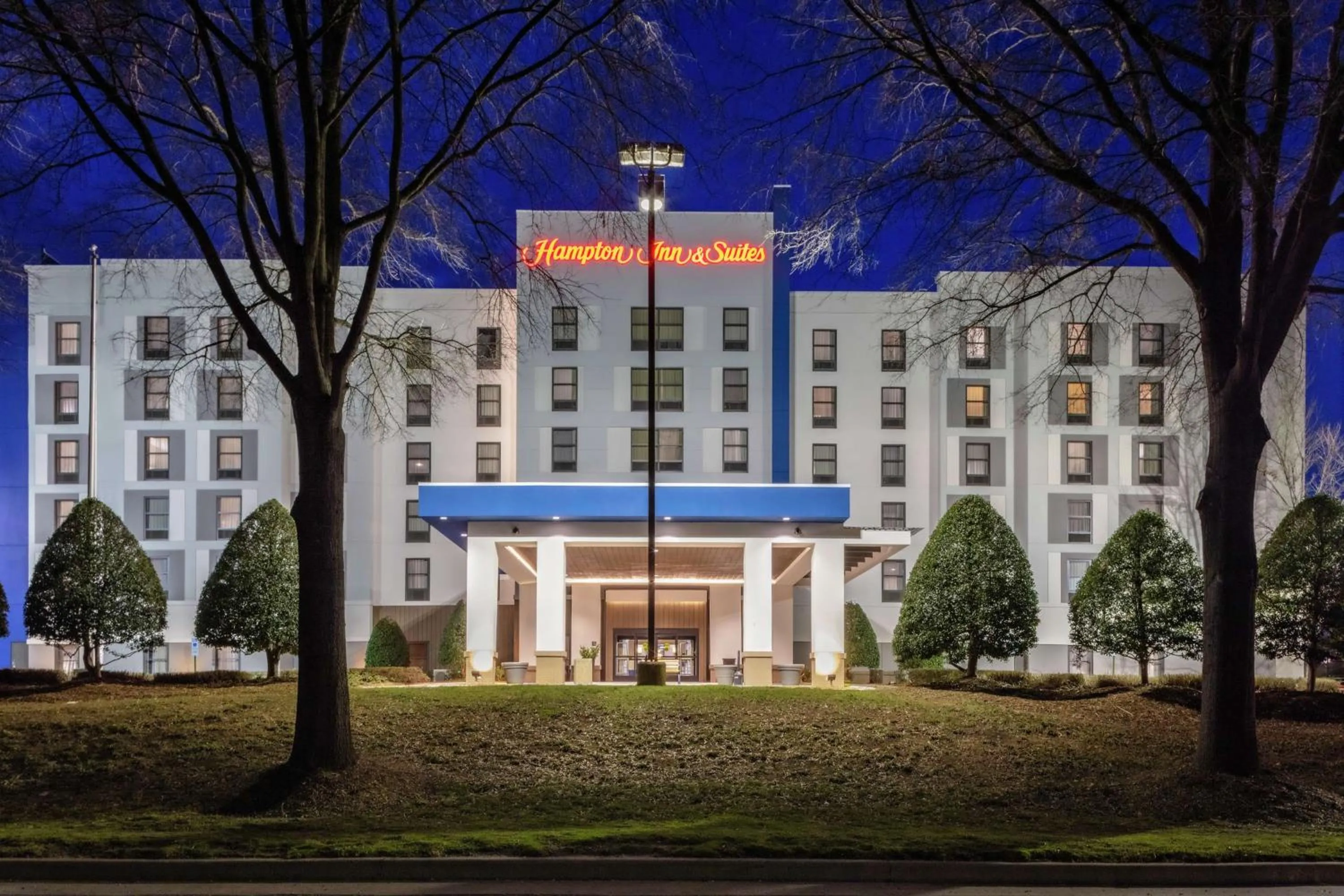 Property building in Hampton Inn & Suites Concord-Charlotte