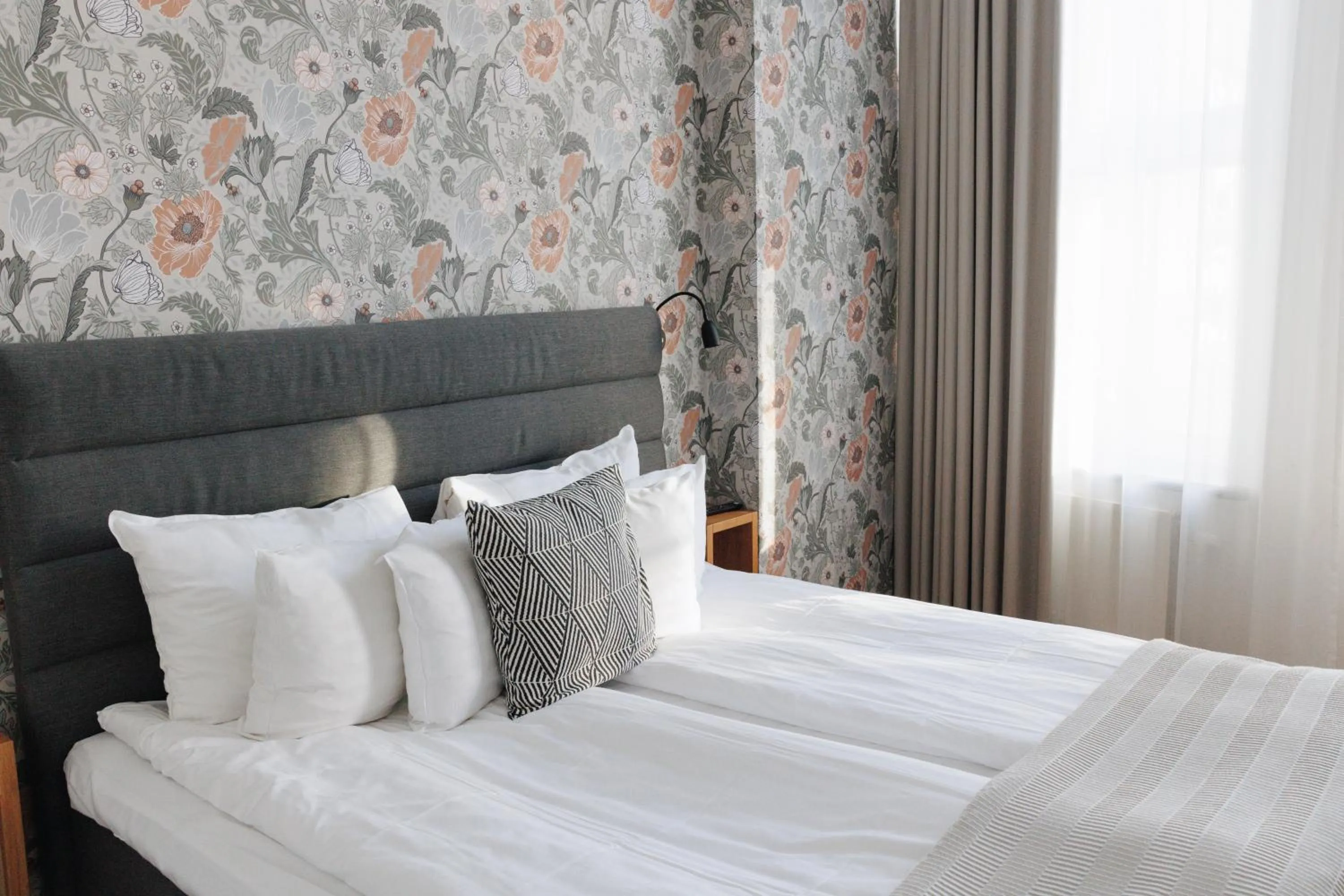 Bedroom, Bed in The More Hotel Mazetti