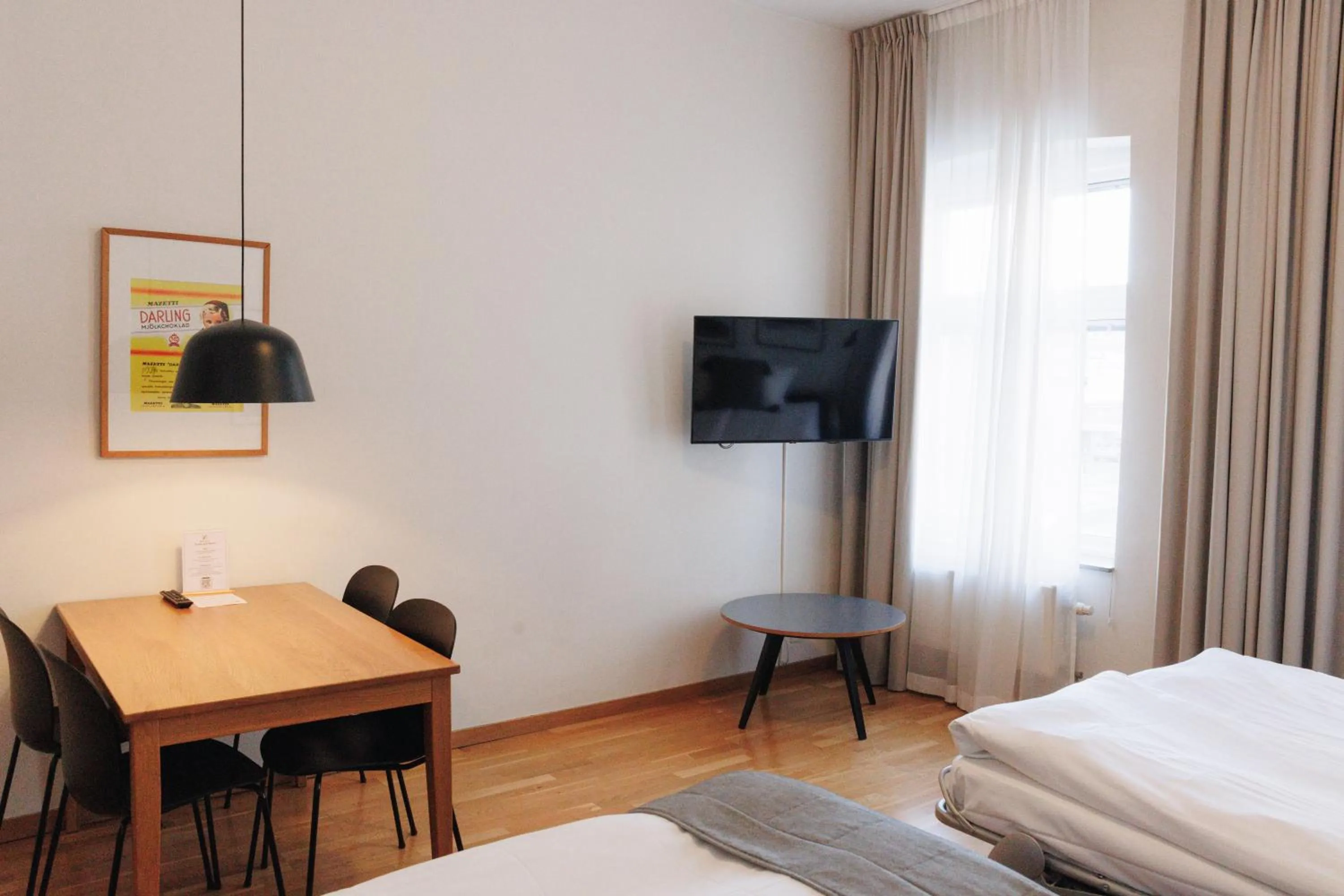 TV and multimedia, Bed in The More Hotel Mazetti