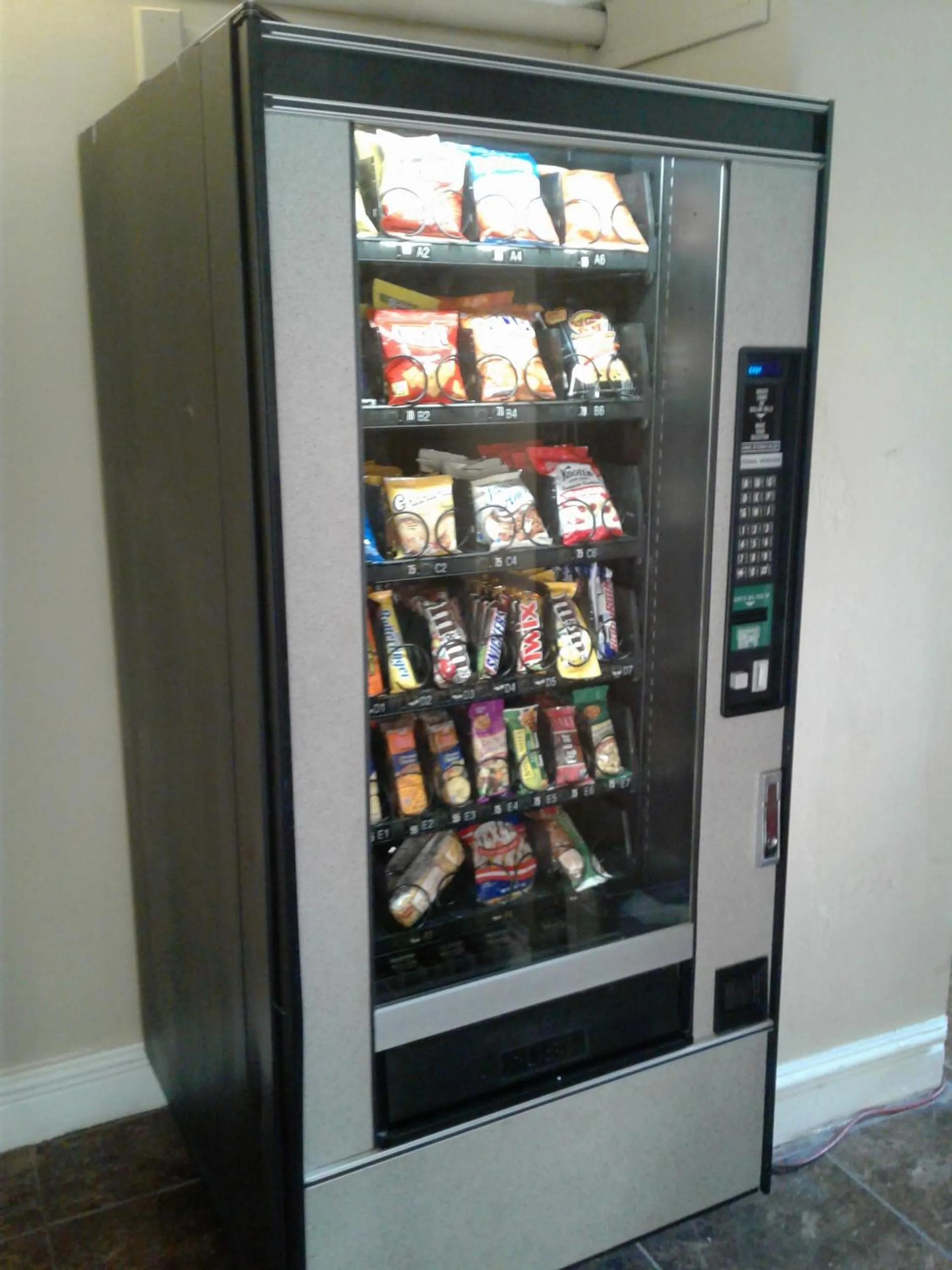 Food in Super 8 by Wyndham Austell/Six Flags