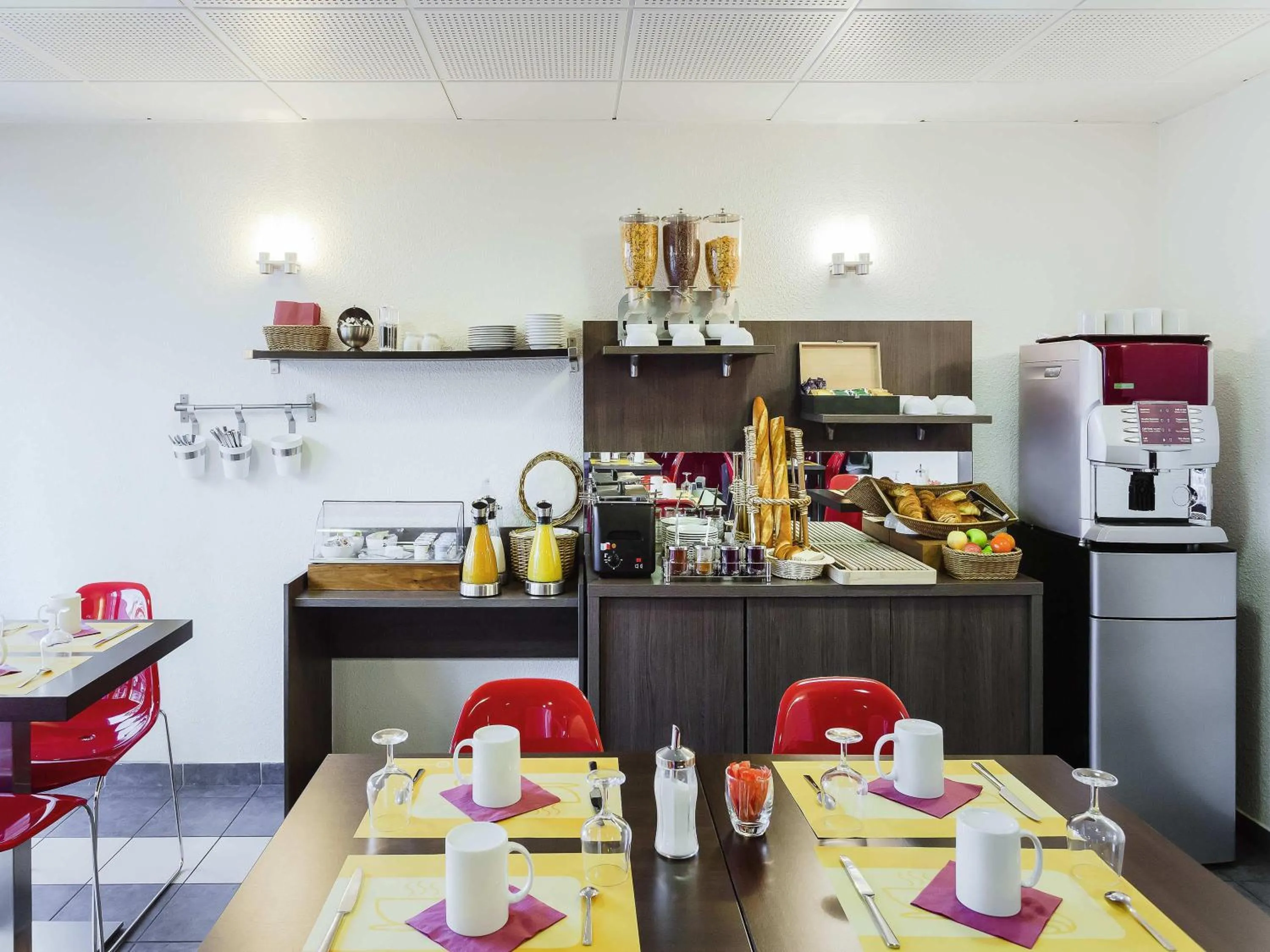 Property building in Aparthotel Adagio Access Orléans