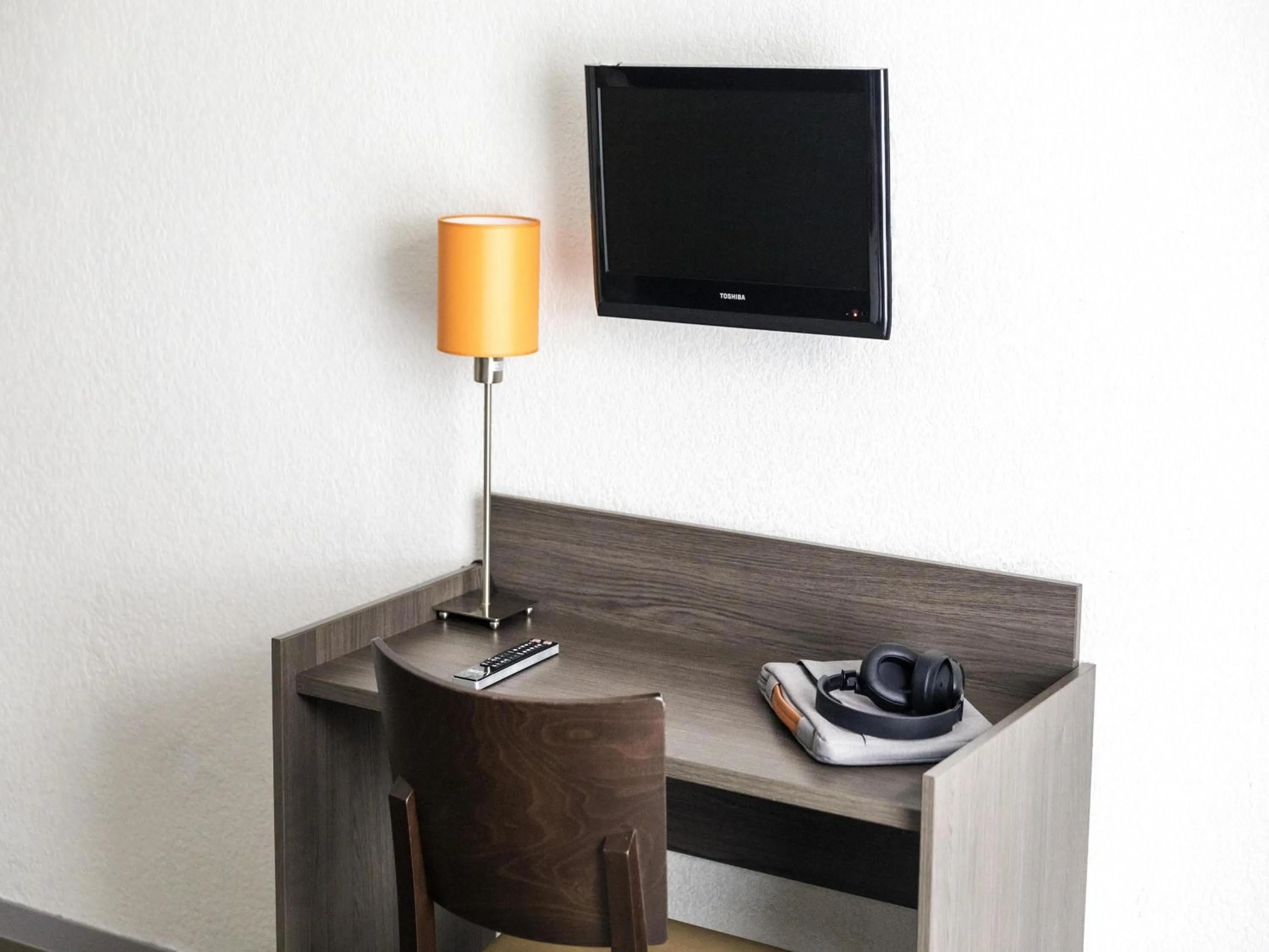 Bedroom in Aparthotel Adagio Access Orléans