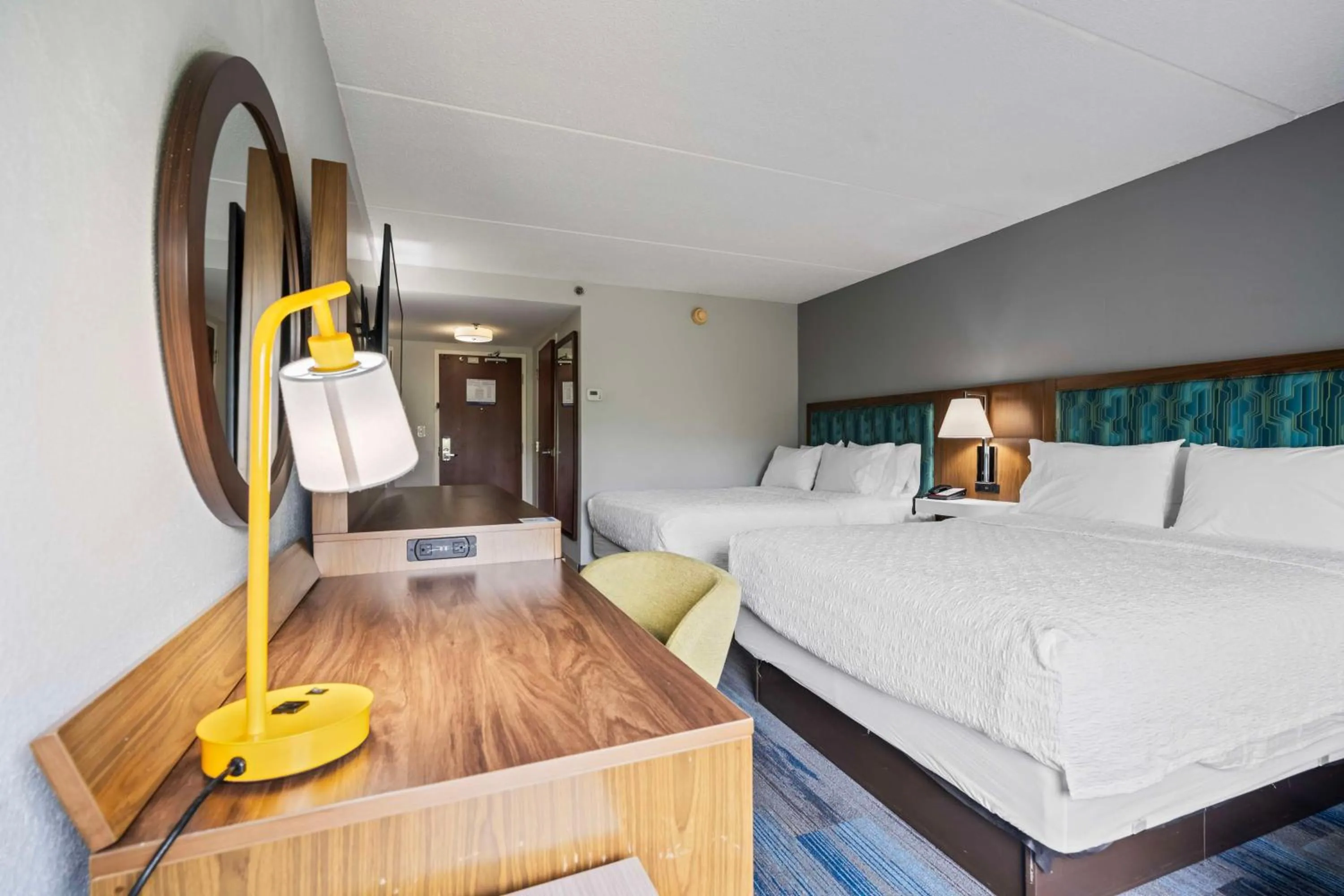 Bed in Hampton Inn Ridgefield Park