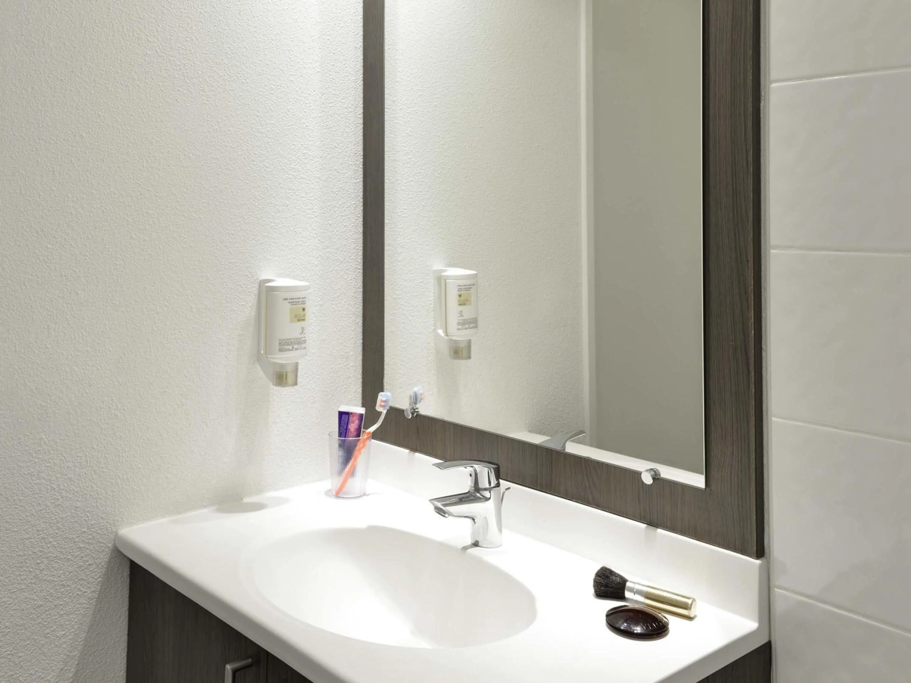 Bedroom in Aparthotel Adagio Access Toulouse St Cyprien