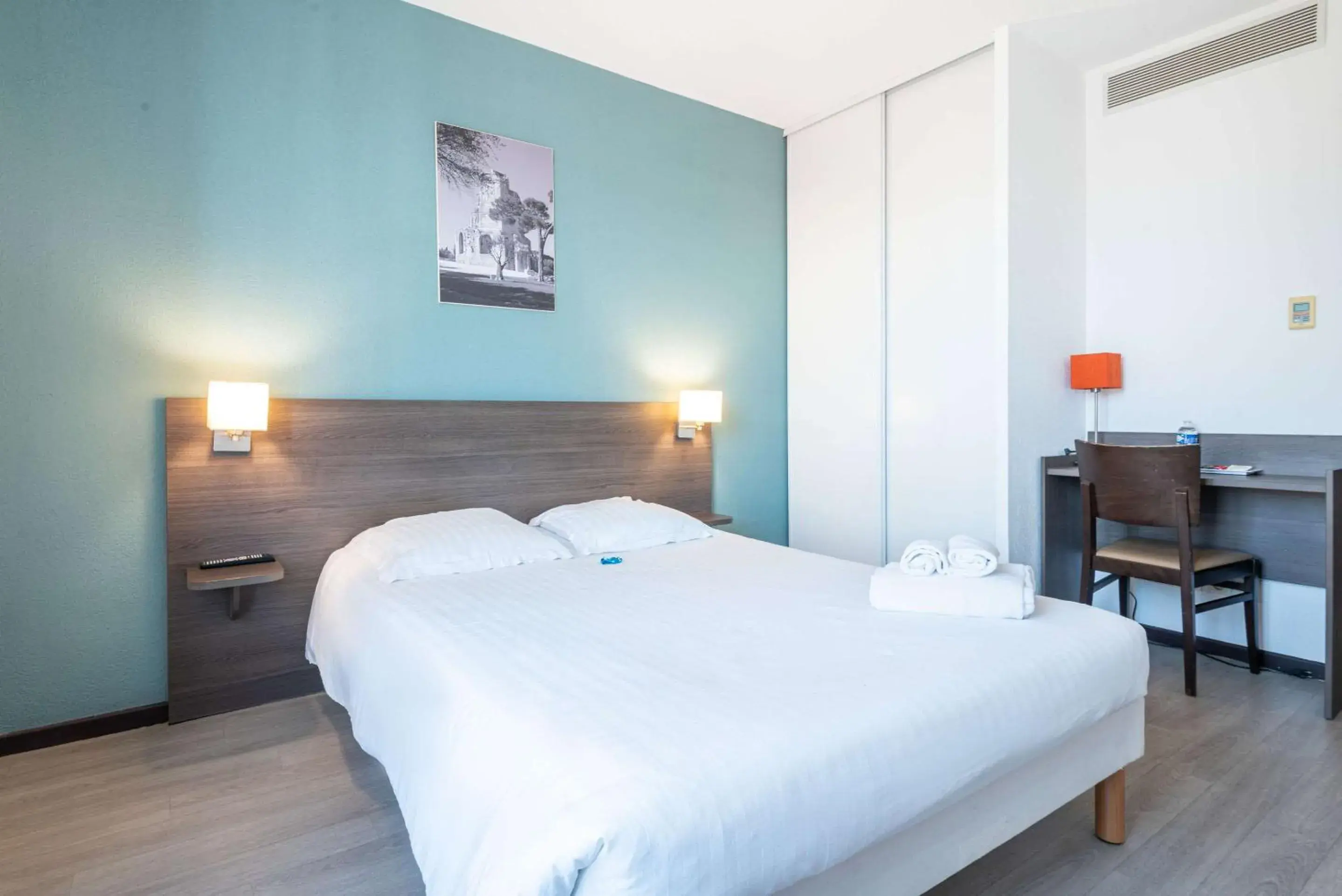 Superior Double Studio in Comfort Aparthotel Nimes Centre Superior Double Studio in Comfort Aparthotel Nimes Centre