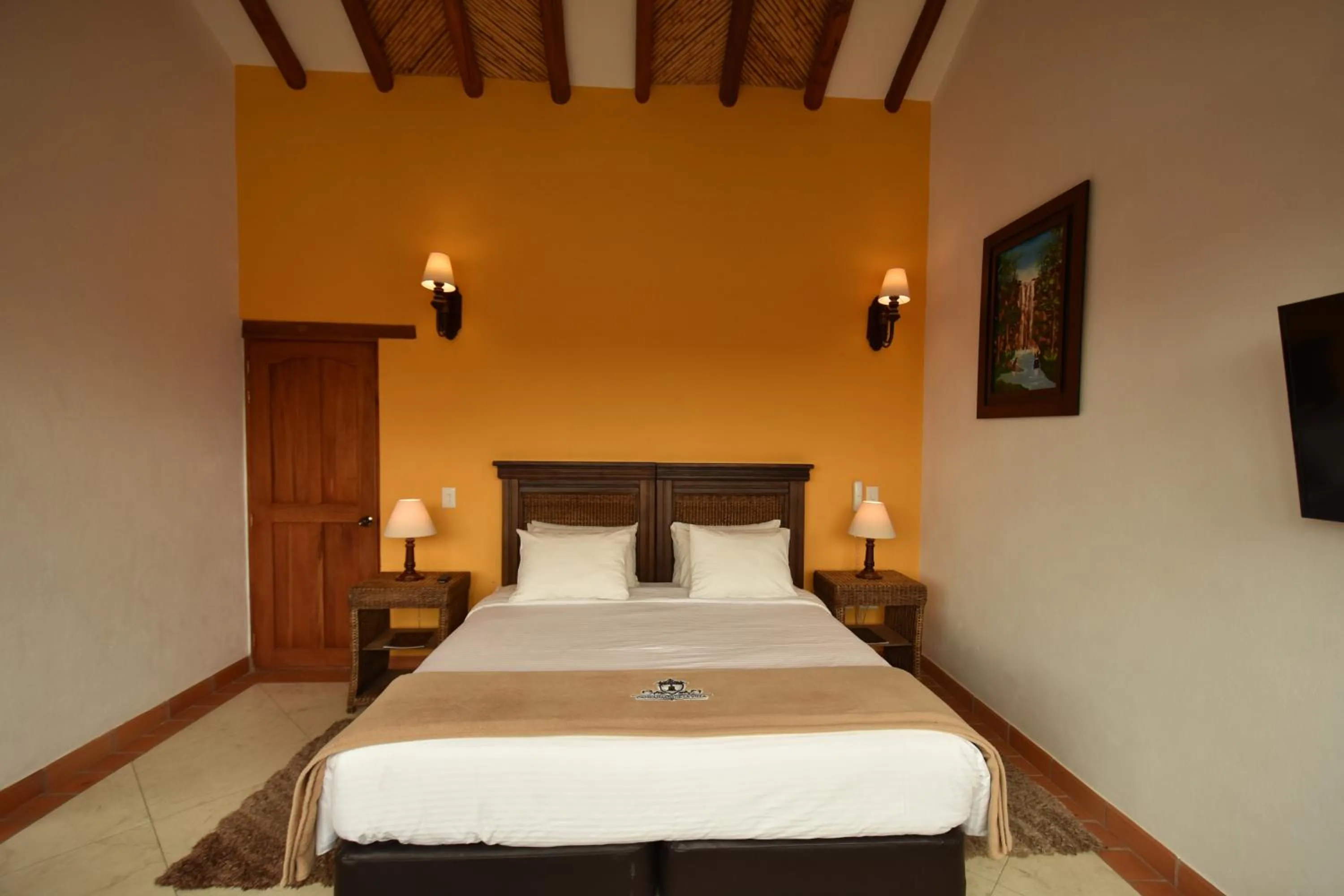 Bed in Hotel Campanario Real