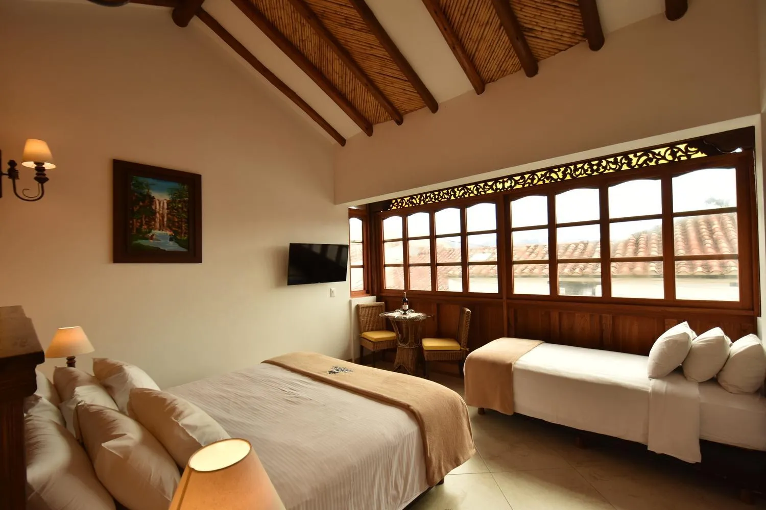 Bed in Hotel Campanario Real