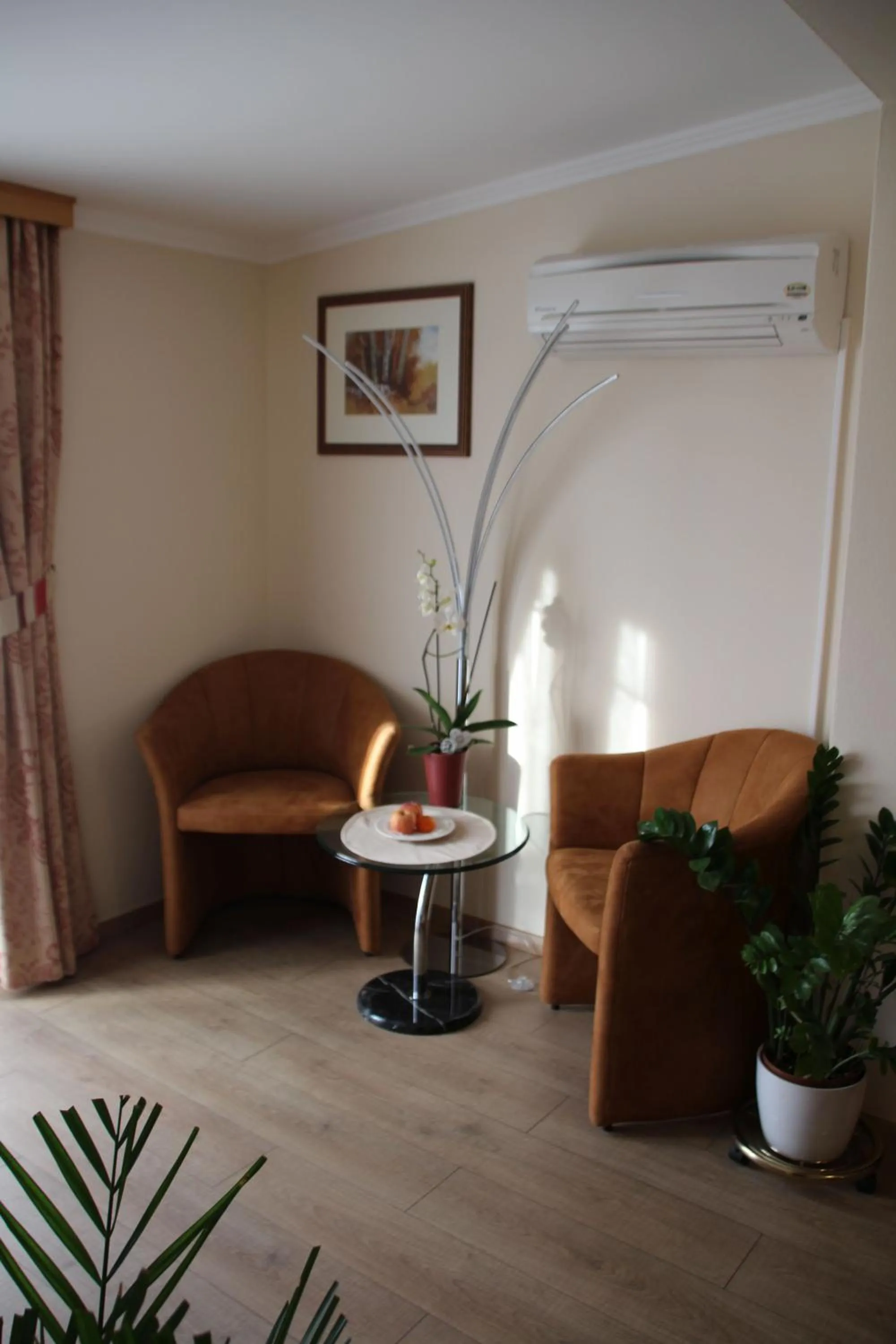 Photo of the whole room in Hotel Lang