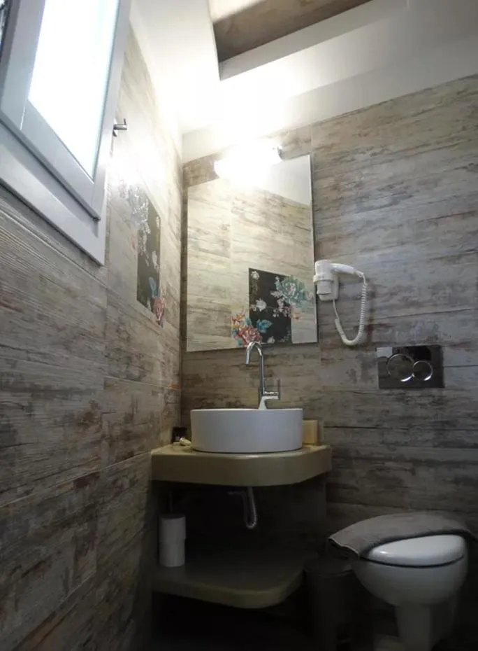 Bathroom in Skopelitis Village