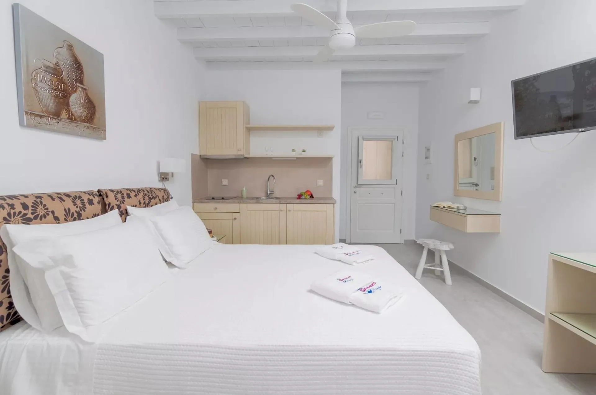 Bedroom, Bed in Skopelitis Village