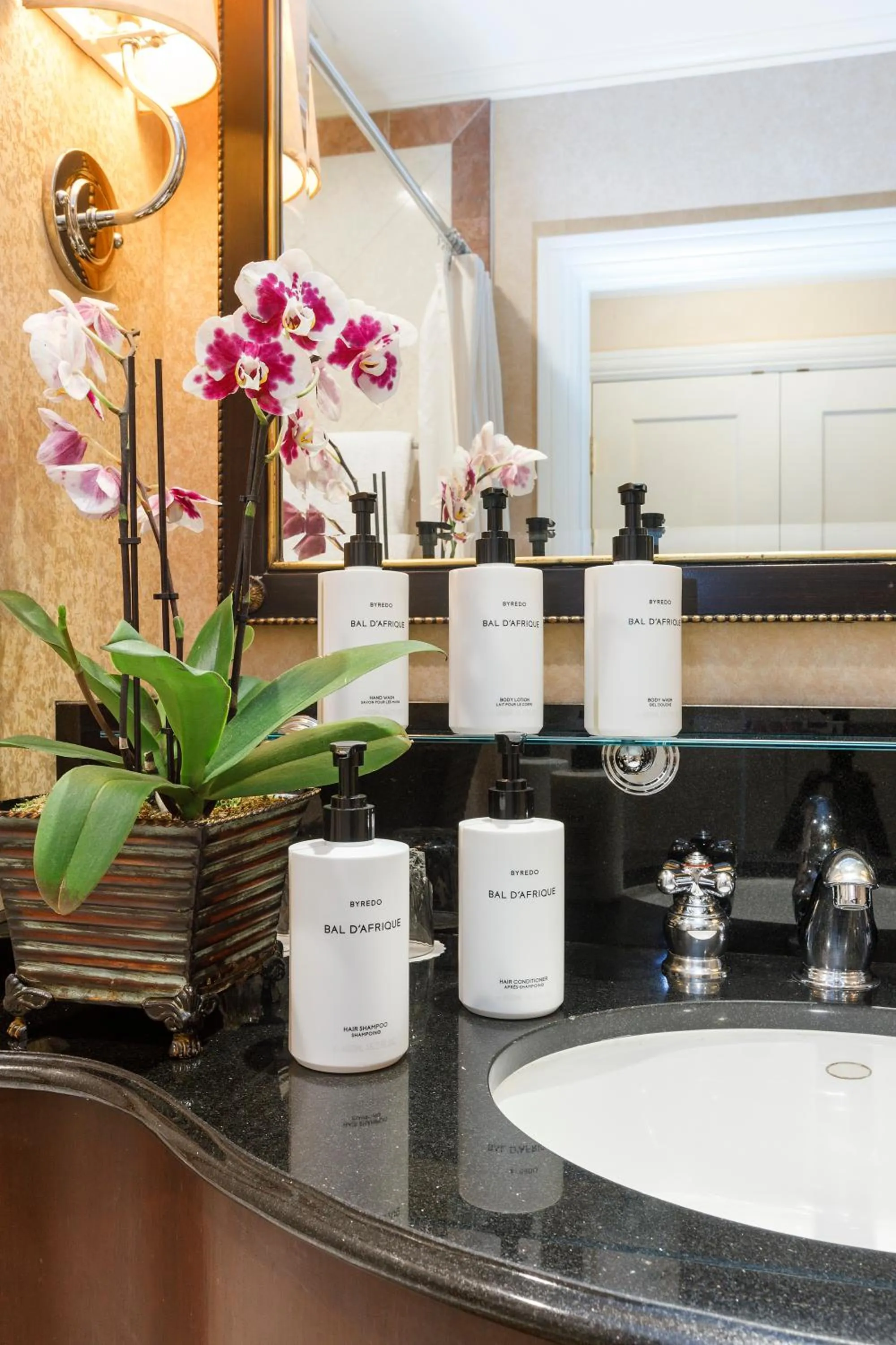 Bathroom in InterContinental Mark Hopkins San Francisco by IHG