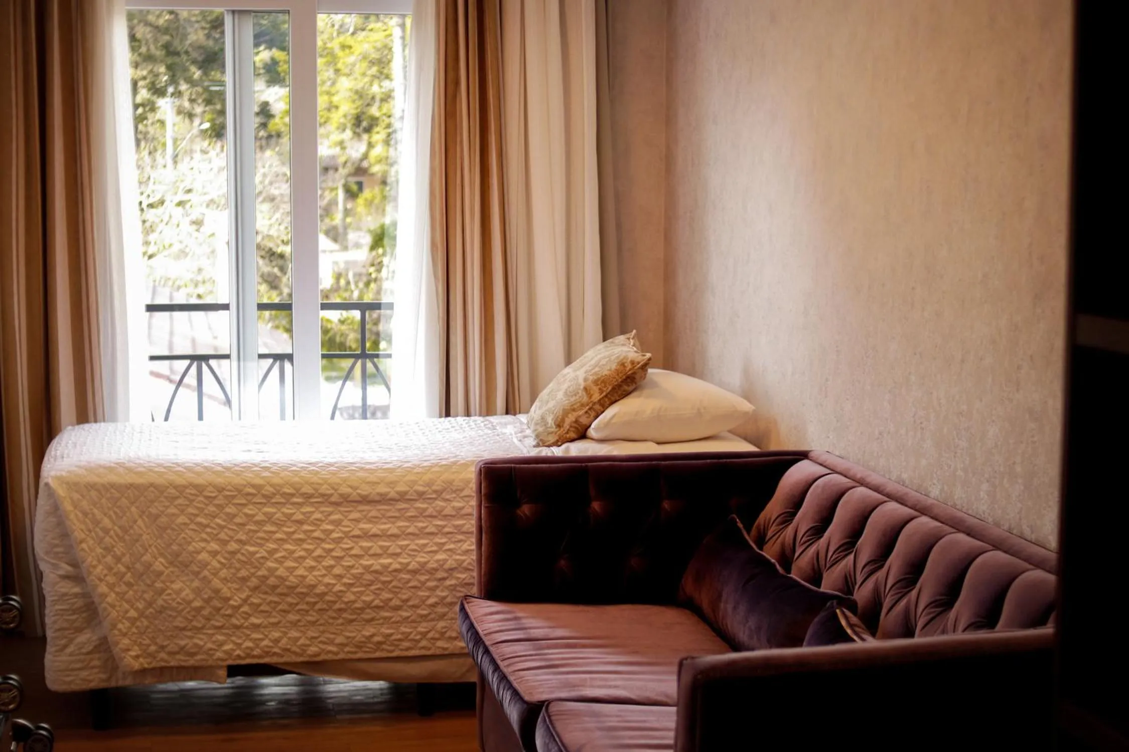 View (from property/room), Bed in Hotel Gramado Interlaken