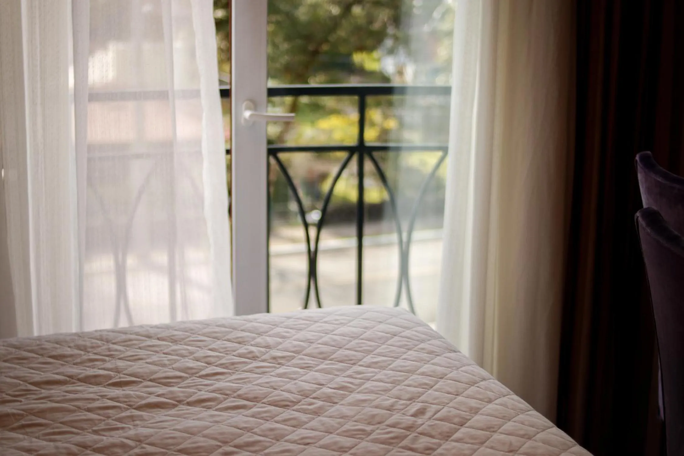 View (from property/room), Bed in Hotel Gramado Interlaken