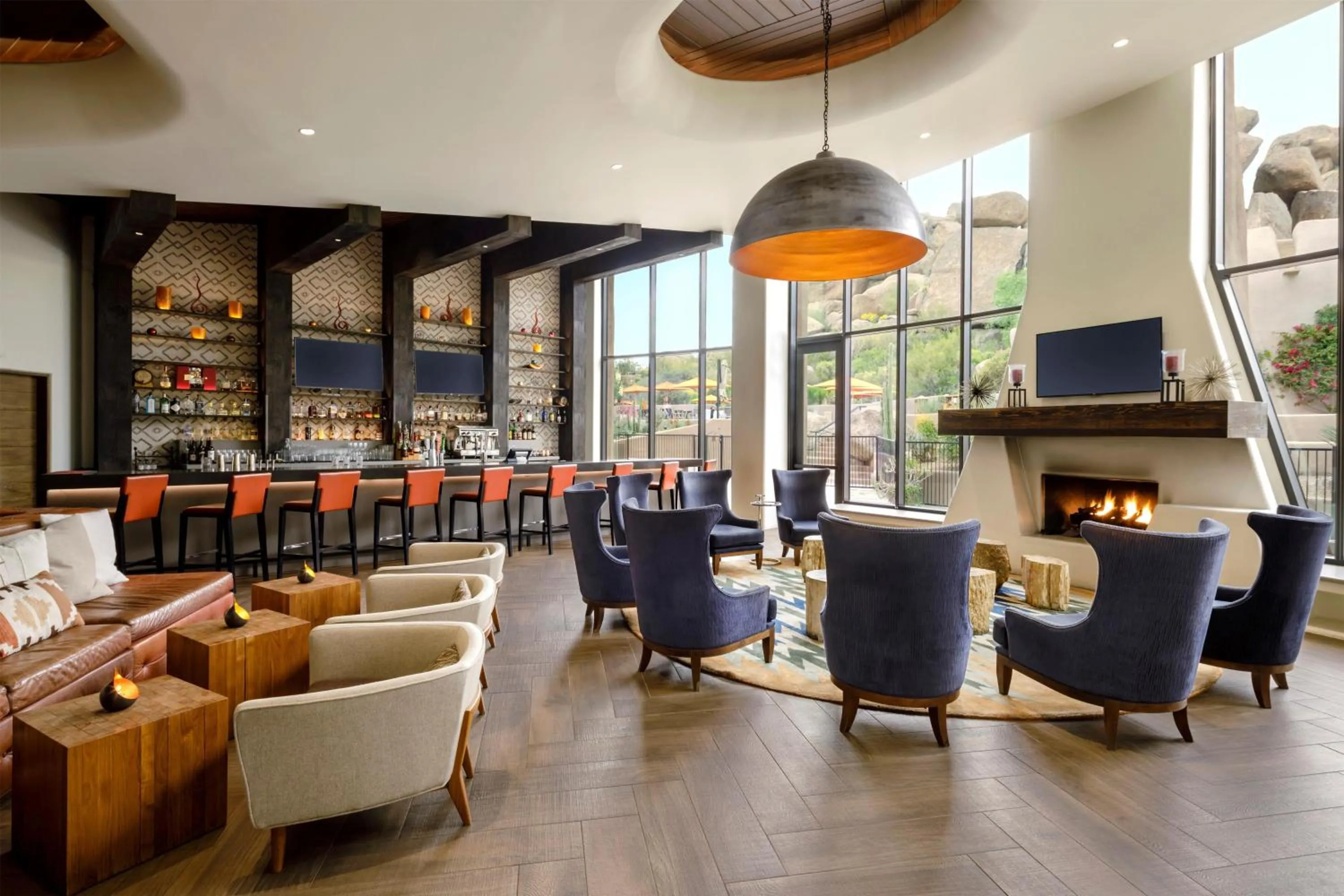 Lounge or bar in Boulders Resort & Spa Scottsdale, Curio Collection by Hilton