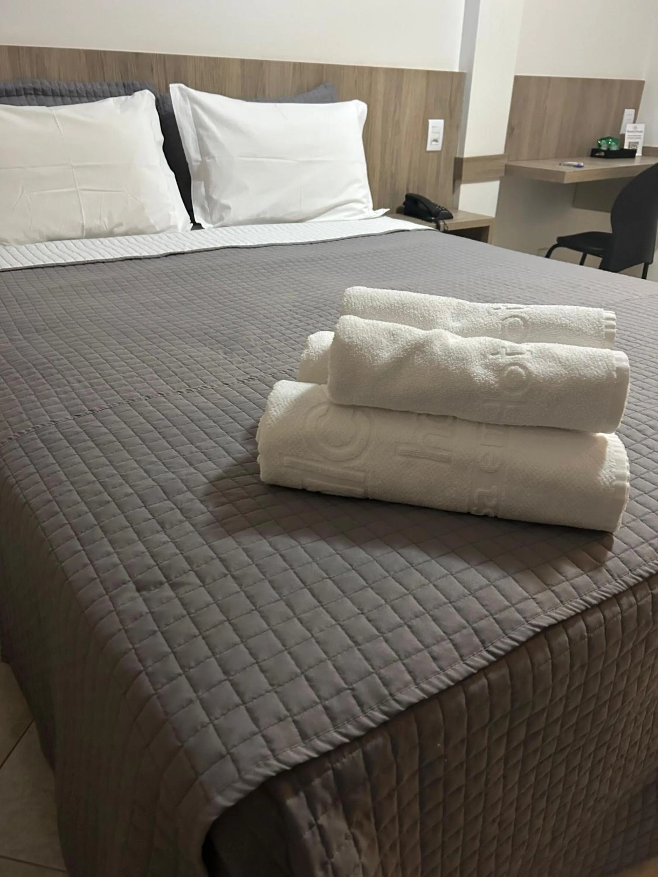 Bedroom, Bed in Realce Hotel