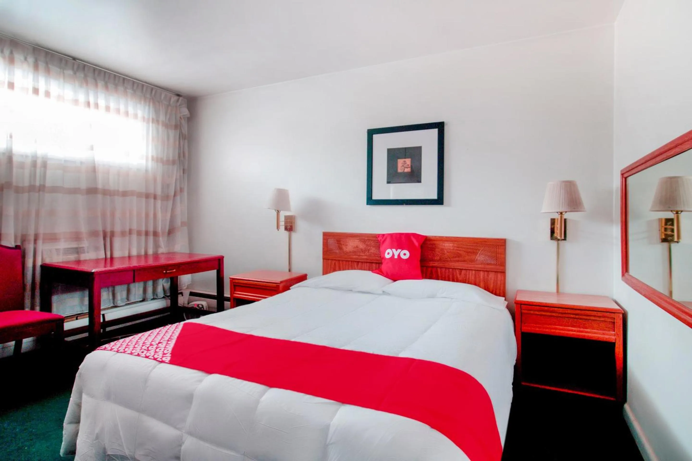 Bedroom in OYO Hotel Dalton PA I-81