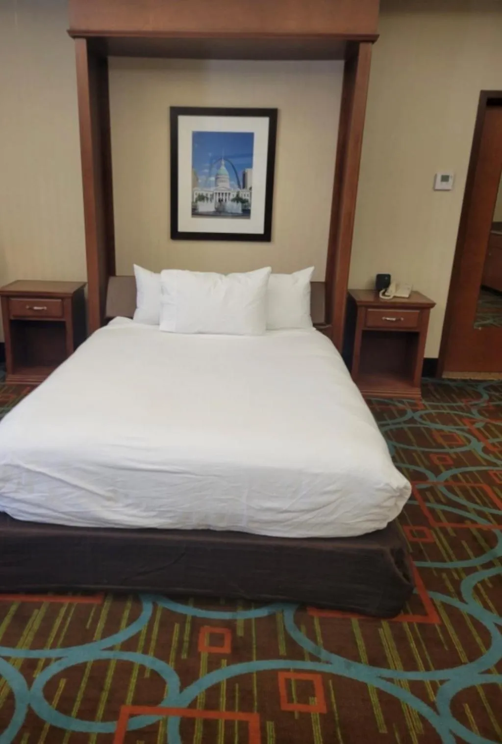 Bed in Wingate by Wyndham St Louis Airport