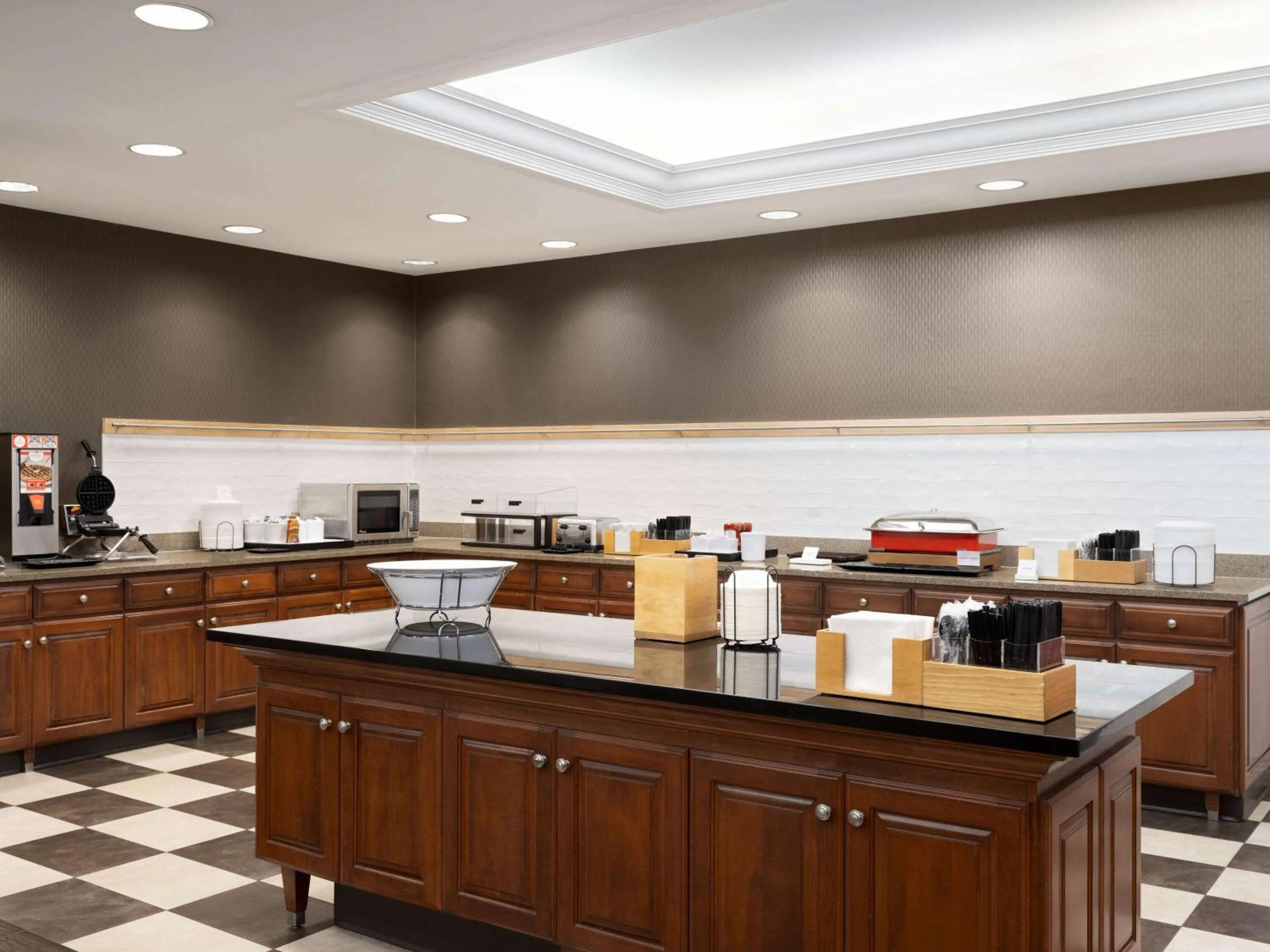 Breakfast in Wingate by Wyndham St Louis Airport