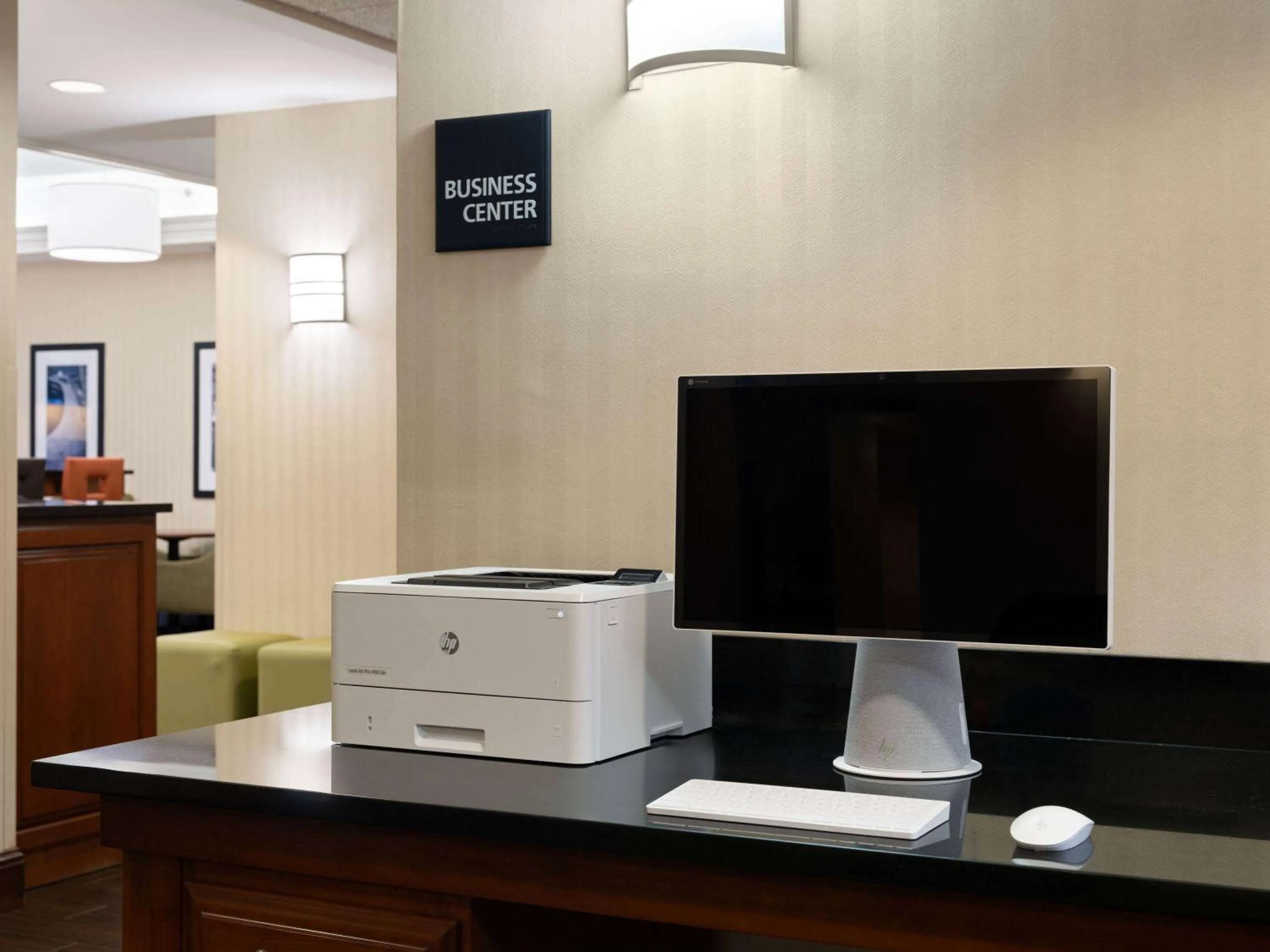 Business facilities in Wingate by Wyndham St Louis Airport