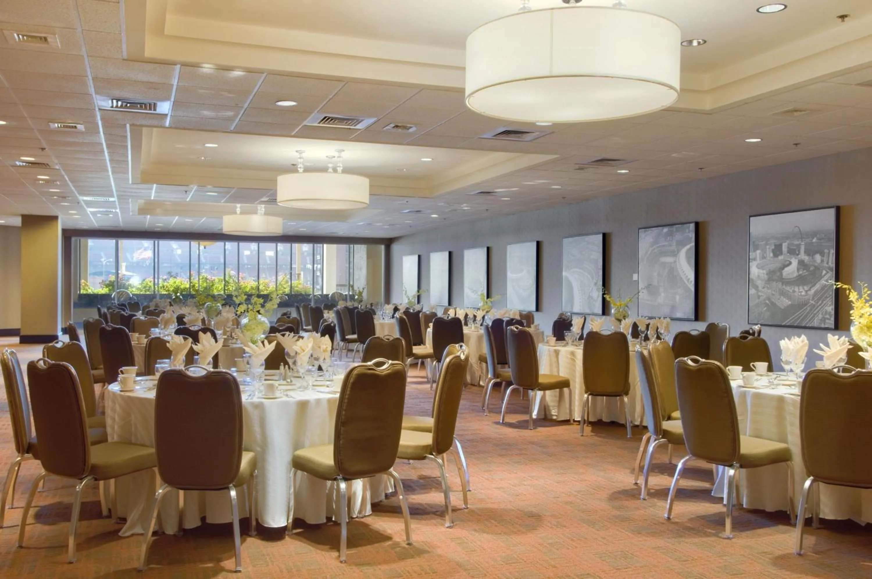 Meeting/conference room in Hilton St. Louis at the Ballpark