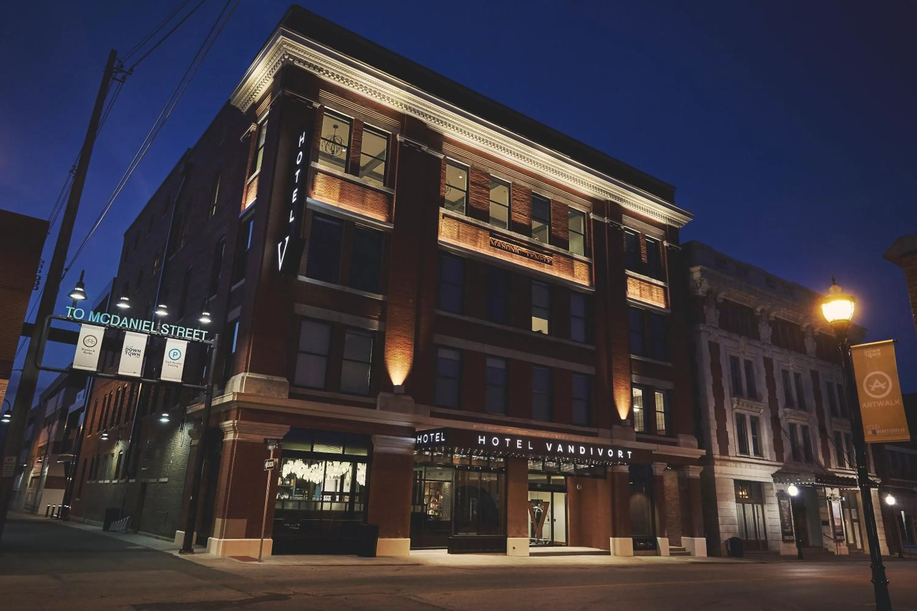 Property building in Hotel Vandivort