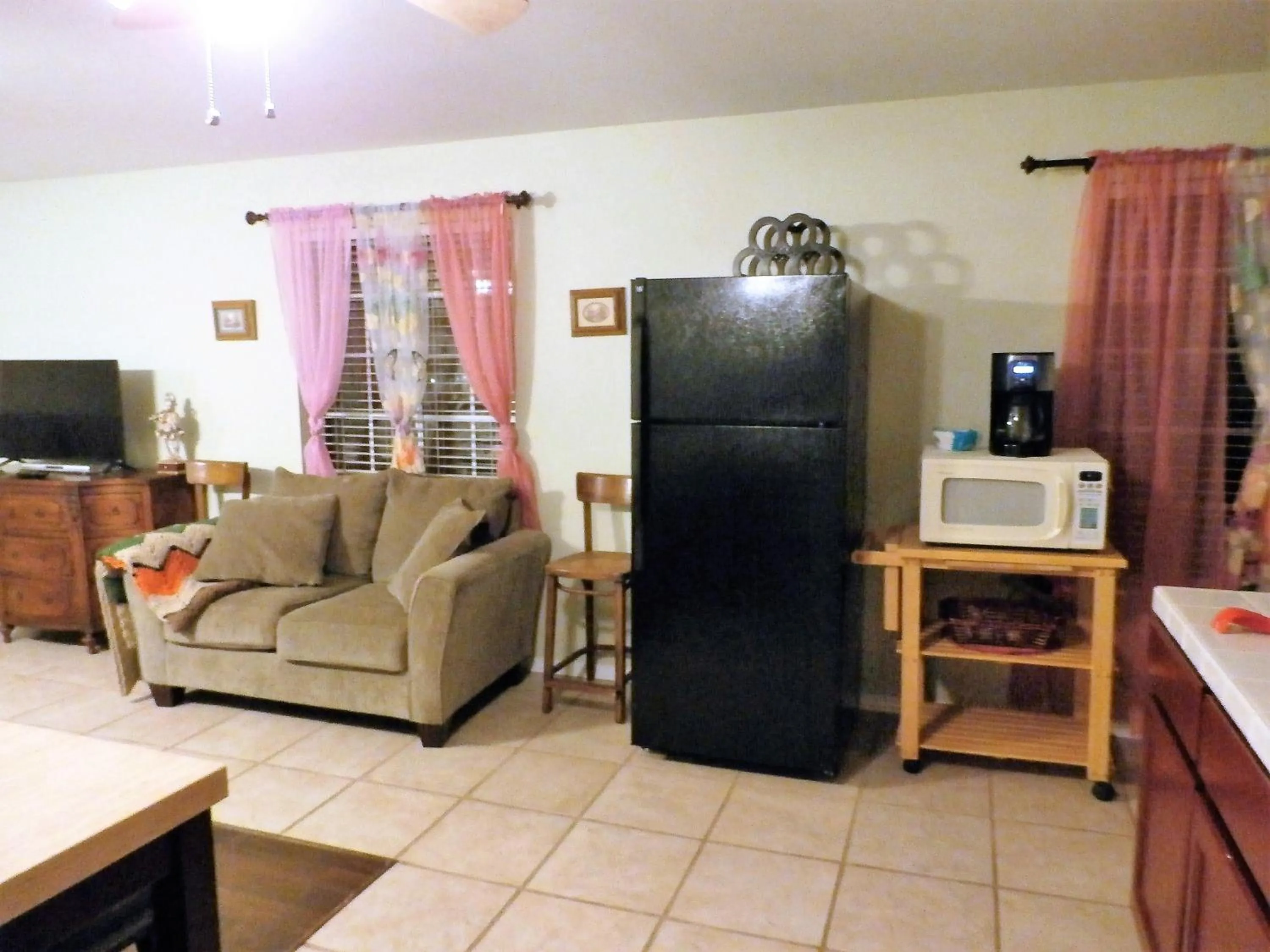Kitchen or kitchenette in Charming Downstairs Unit