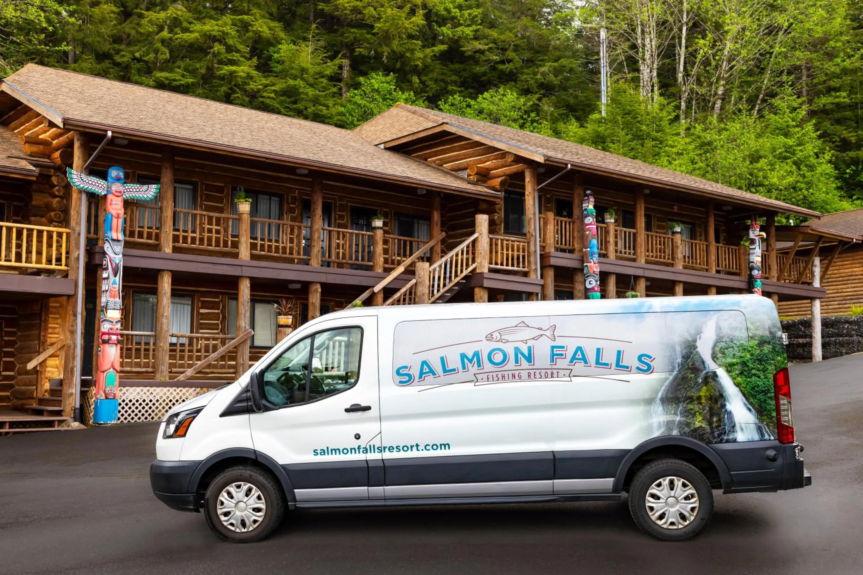 Property building in Salmon Falls Resort