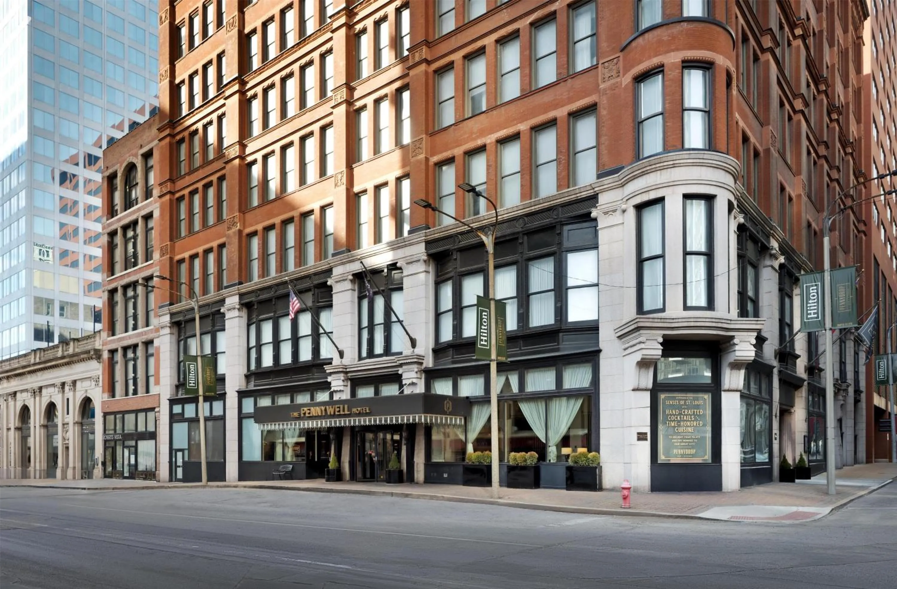 Property building in Hilton Pennywell St Louis at the Arch