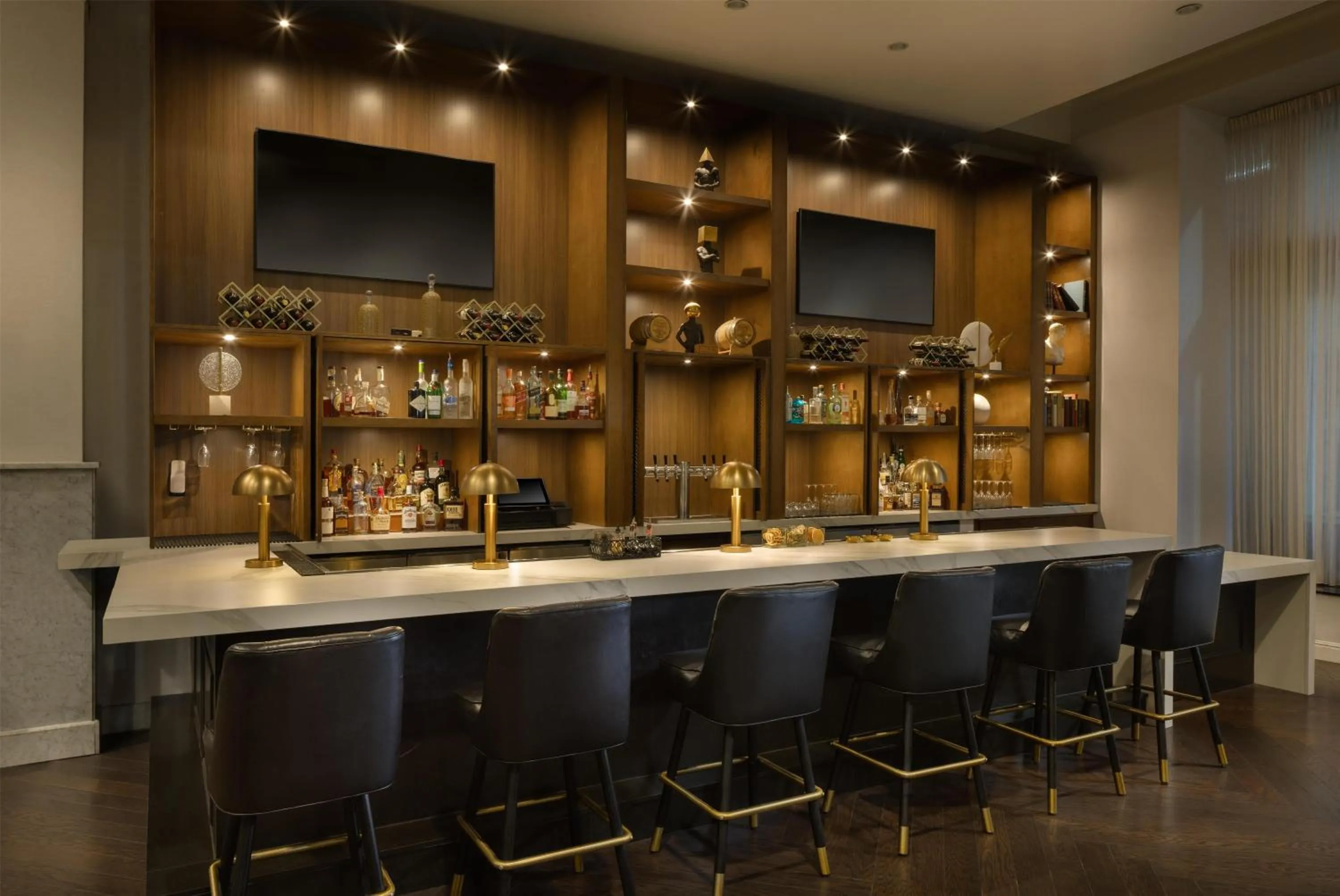 Lounge or bar in Hilton Pennywell St Louis at the Arch