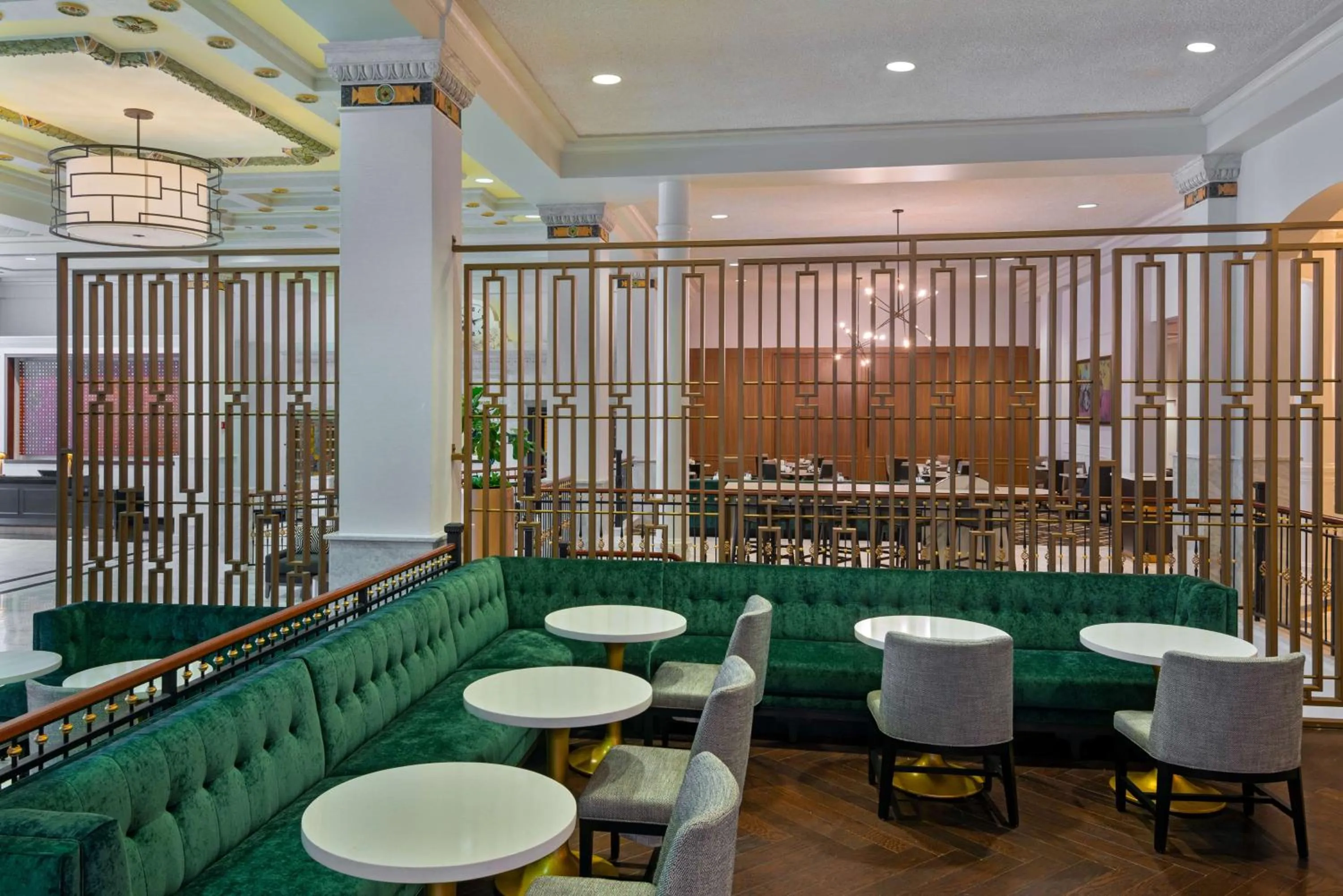 Lounge or bar in Hilton Pennywell St Louis at the Arch