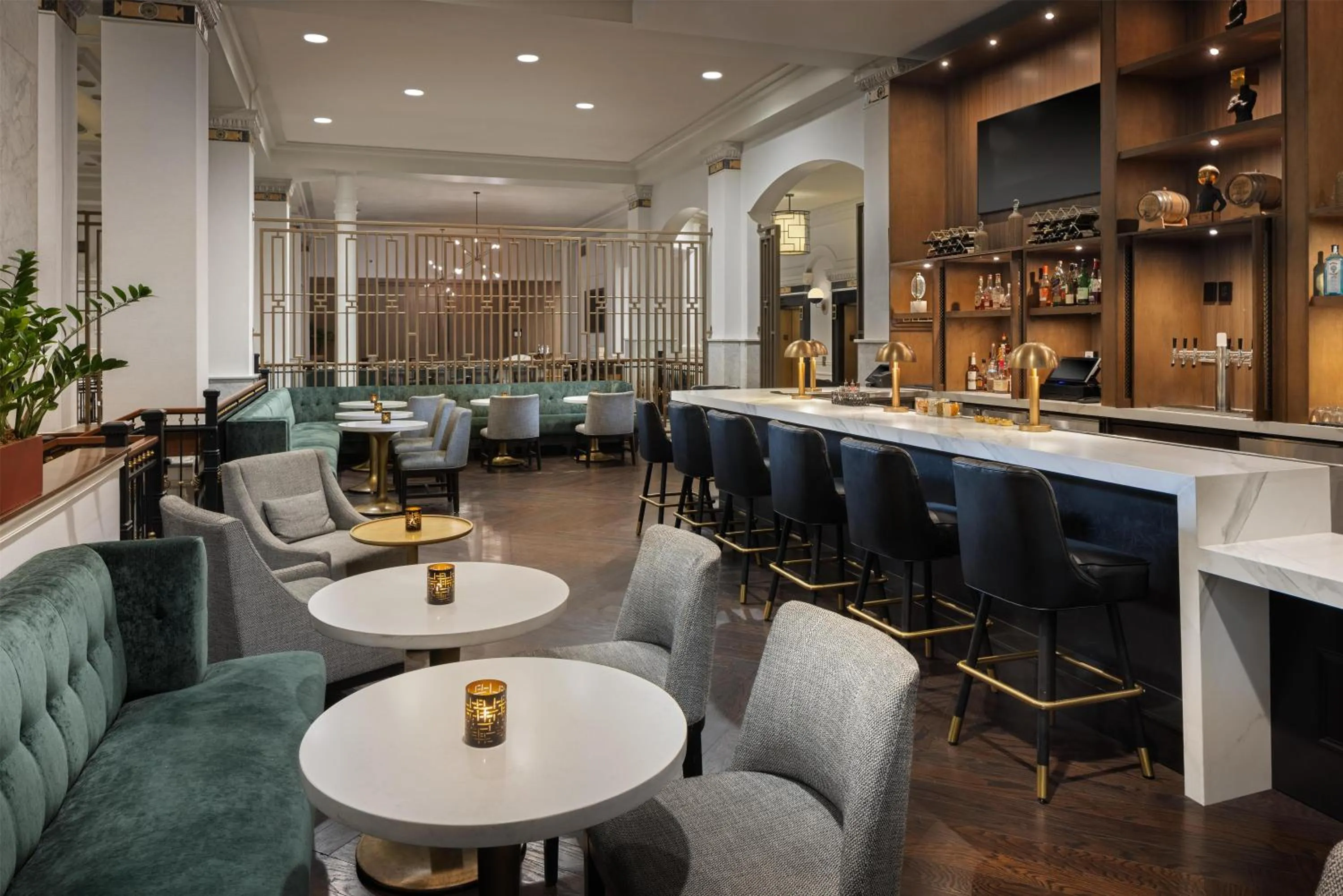 Lounge or bar in Hilton Pennywell St Louis at the Arch