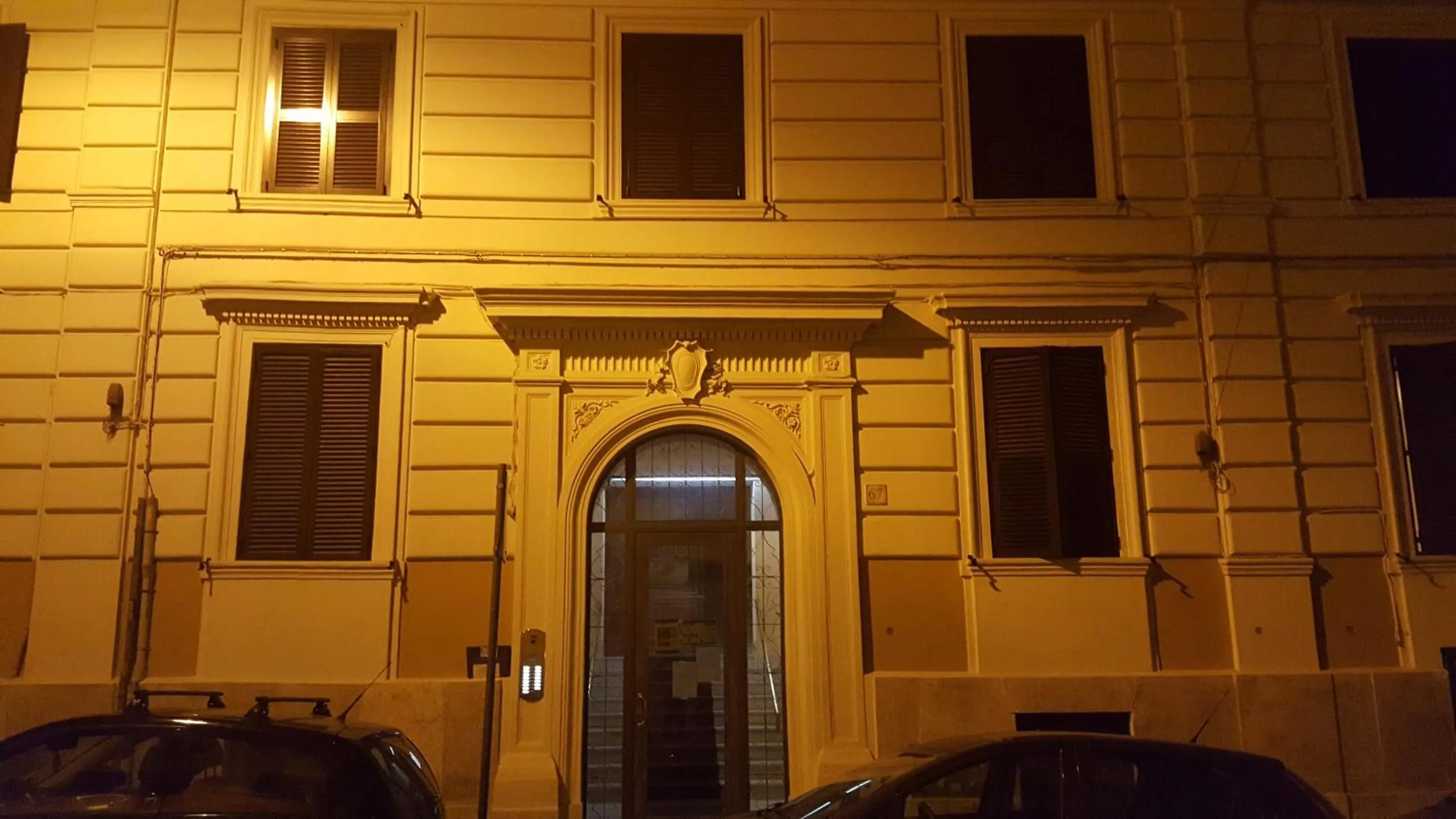 Facade/entrance in Una Finestra su Monti