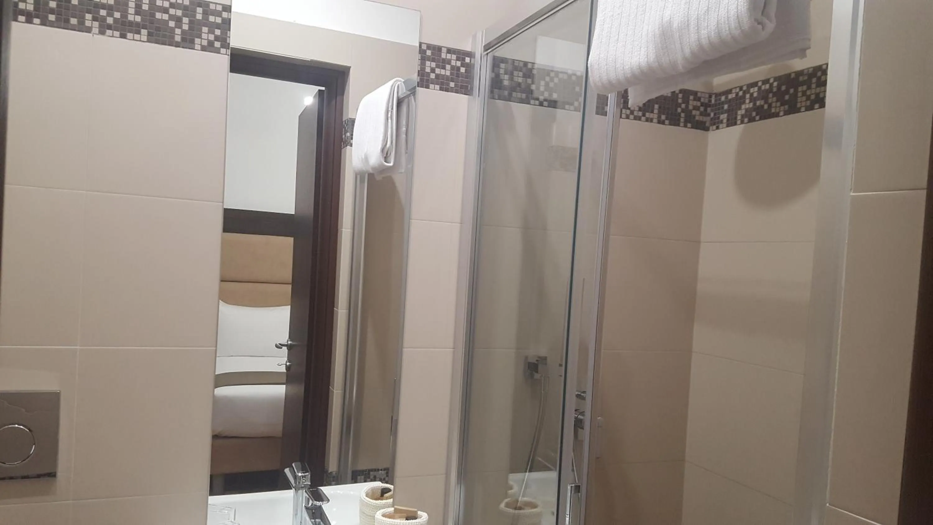 Shower in Una Finestra su Monti