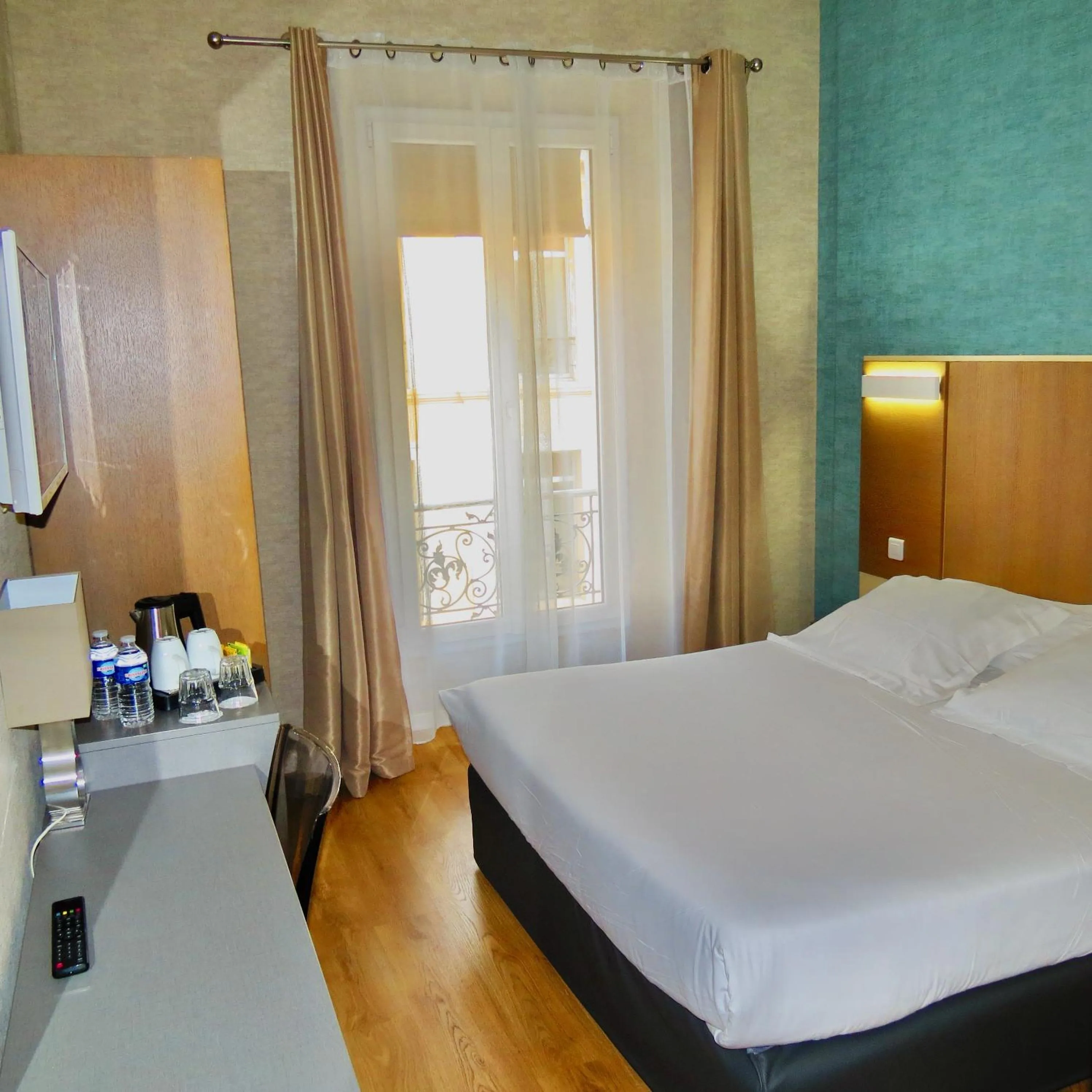 Photo of the whole room, Bed in Hotel Amiraute