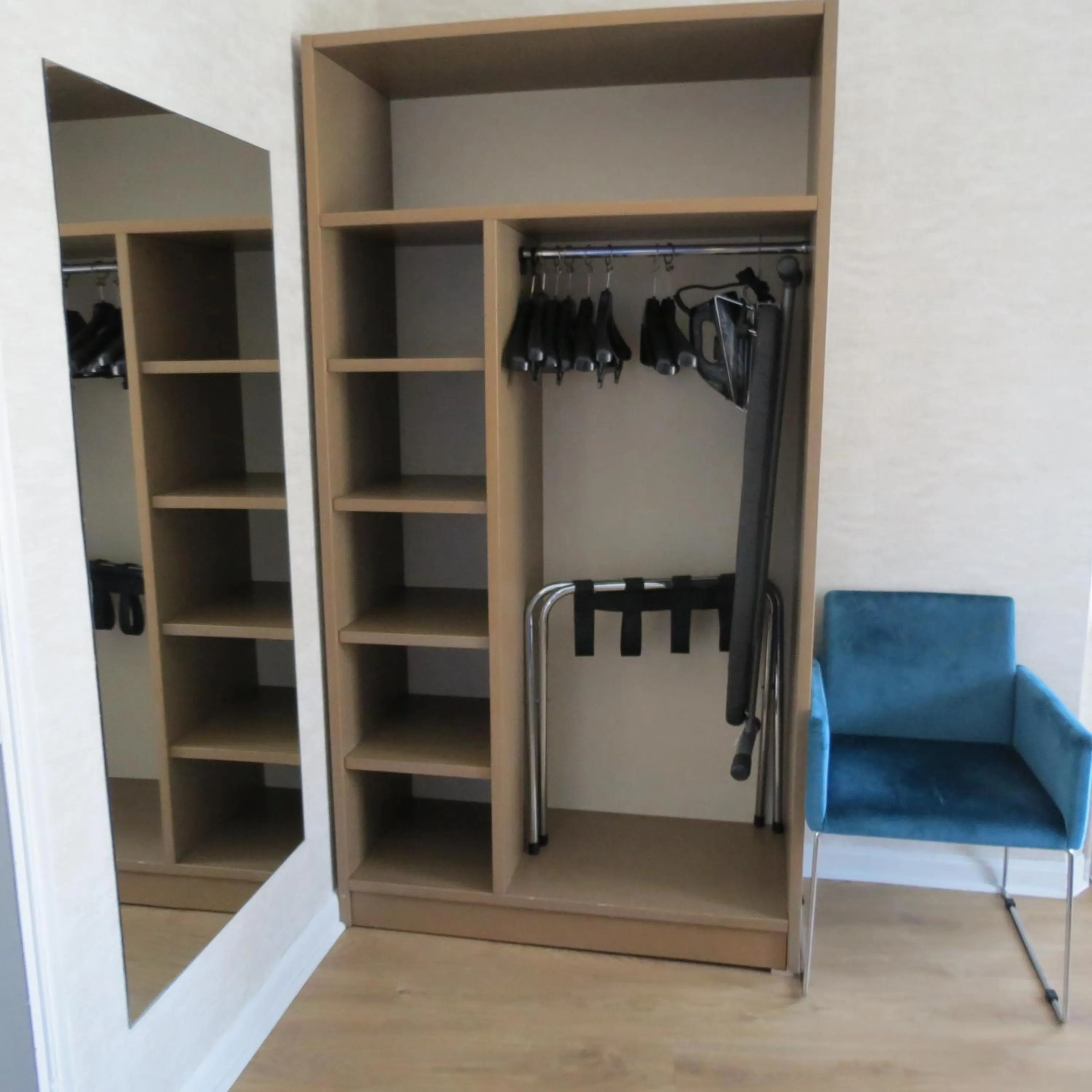 Decorative detail in Hotel Amiraute