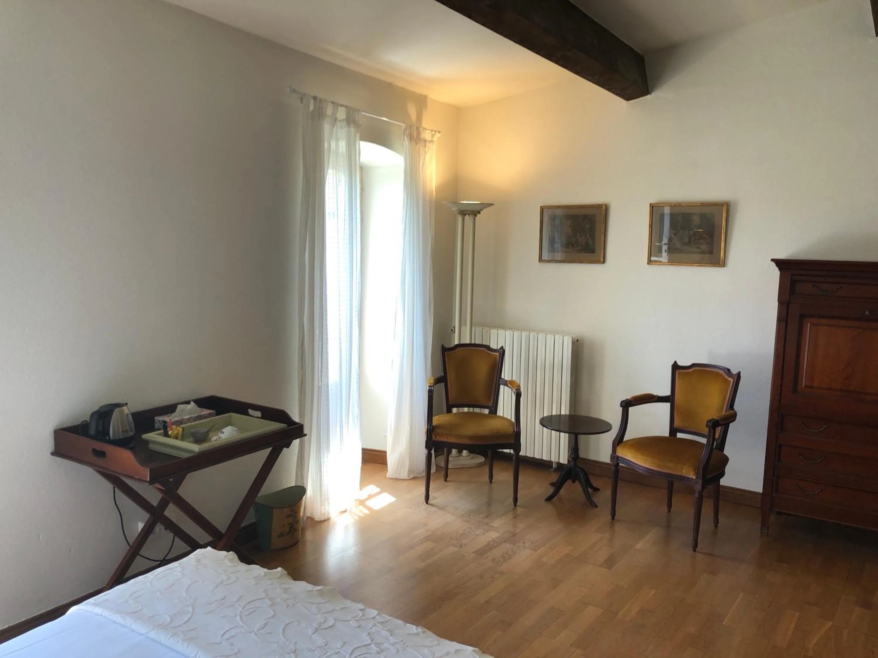 Bedroom, Bed in Le Jardin d'Homps