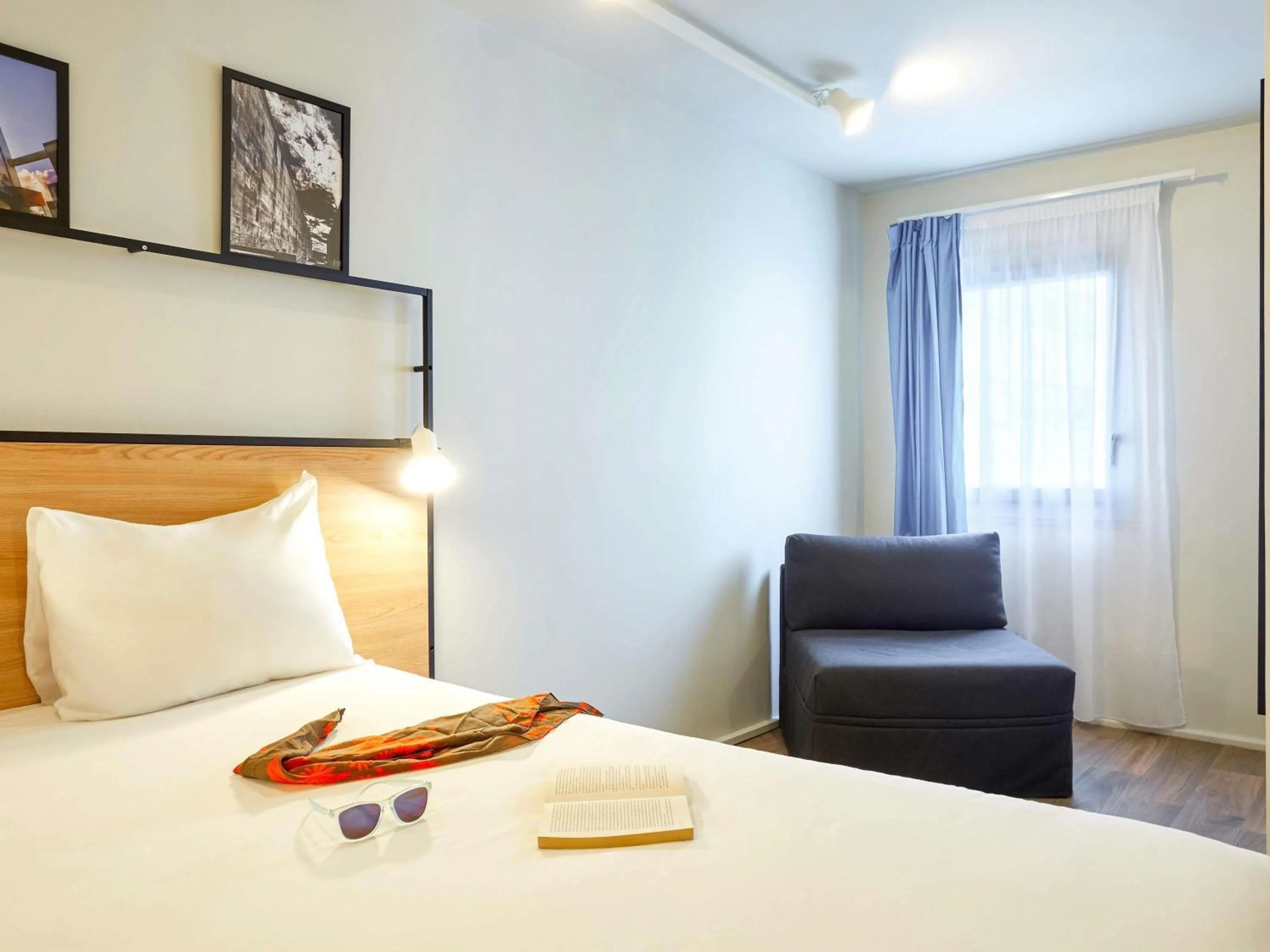 Bedroom, Bed in ibis Lorient Centre Gare