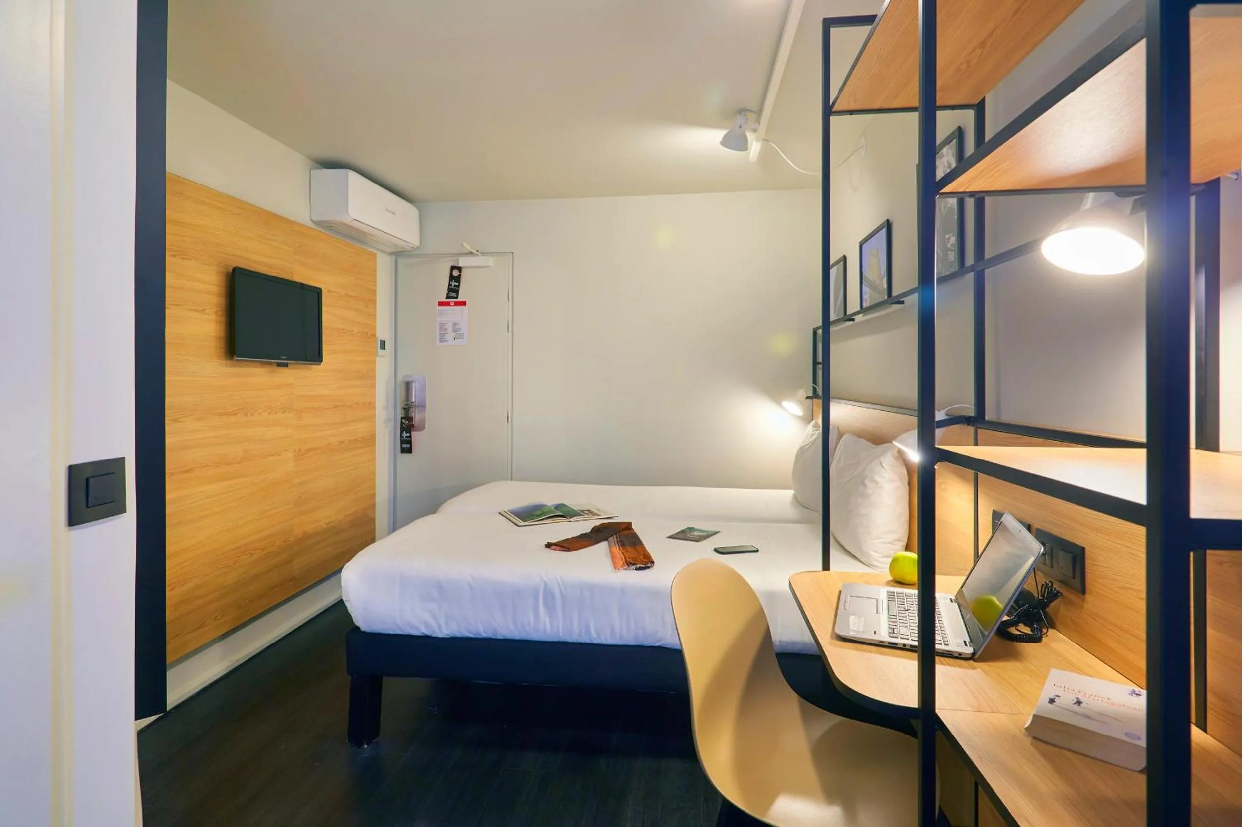 Bed in ibis Lorient Centre Gare