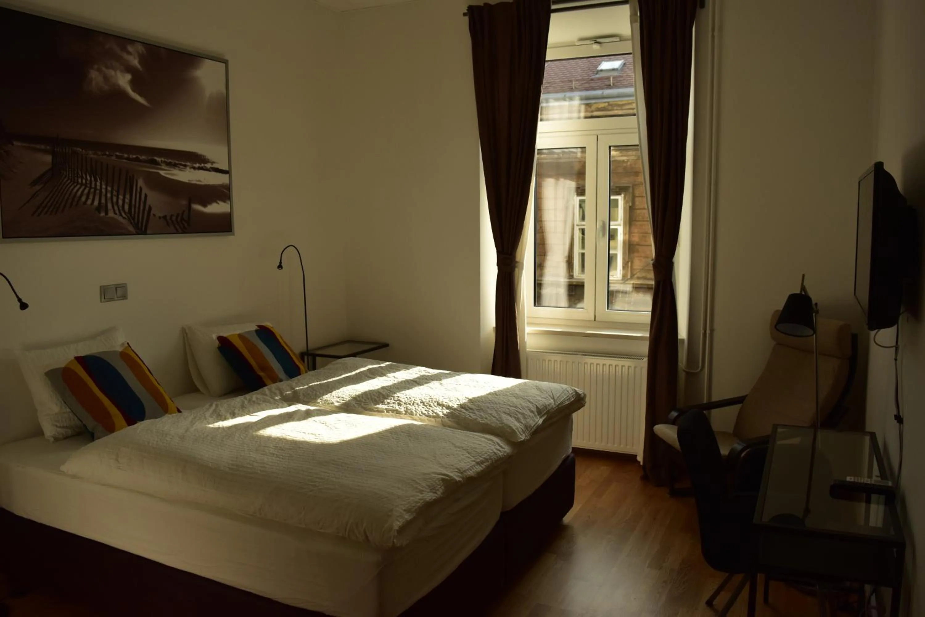 Photo of the whole room, Bed in B&B Cool Centre Zagreb