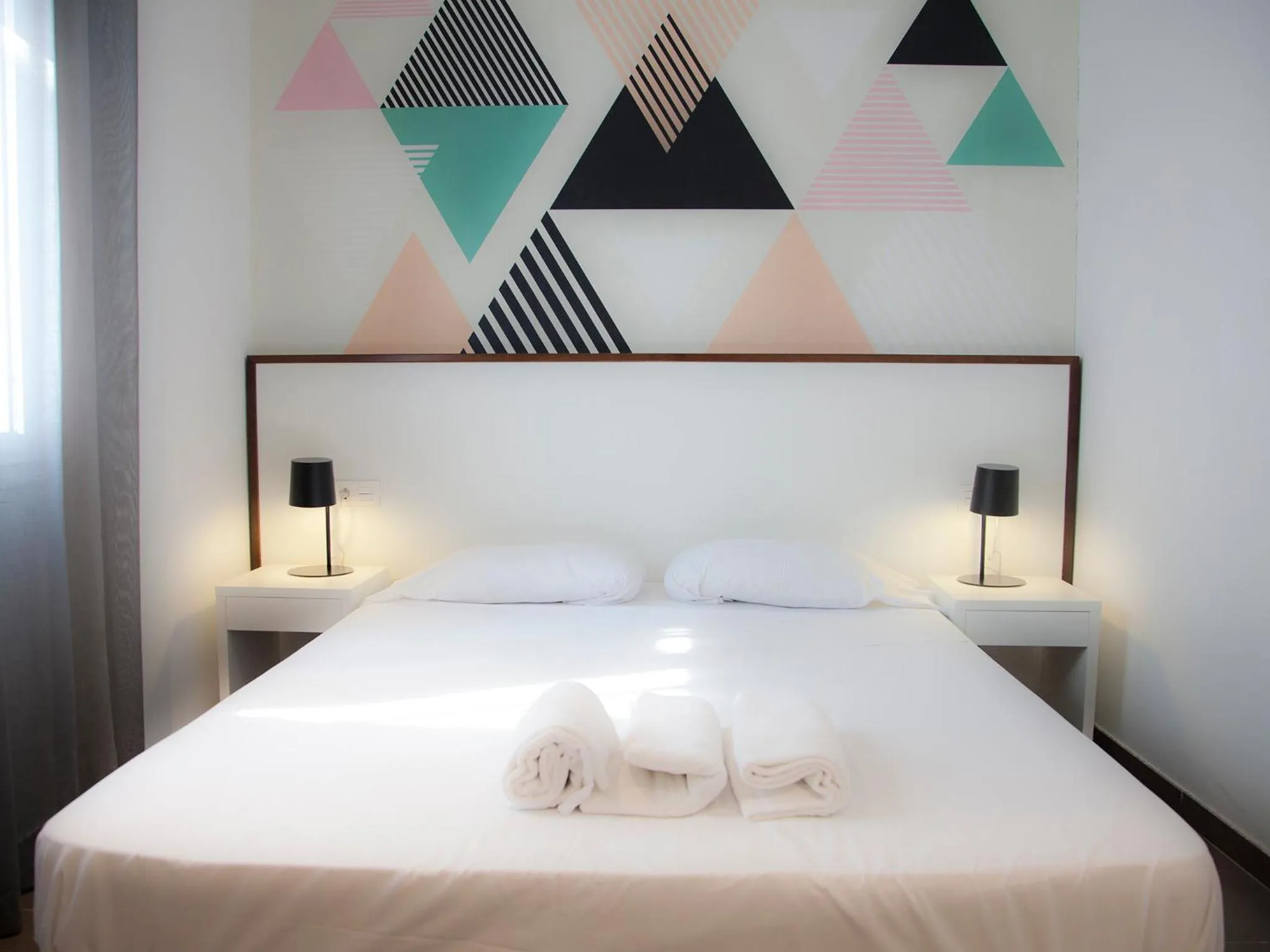 Bedroom, Bed in Flats Friends Soho Suites