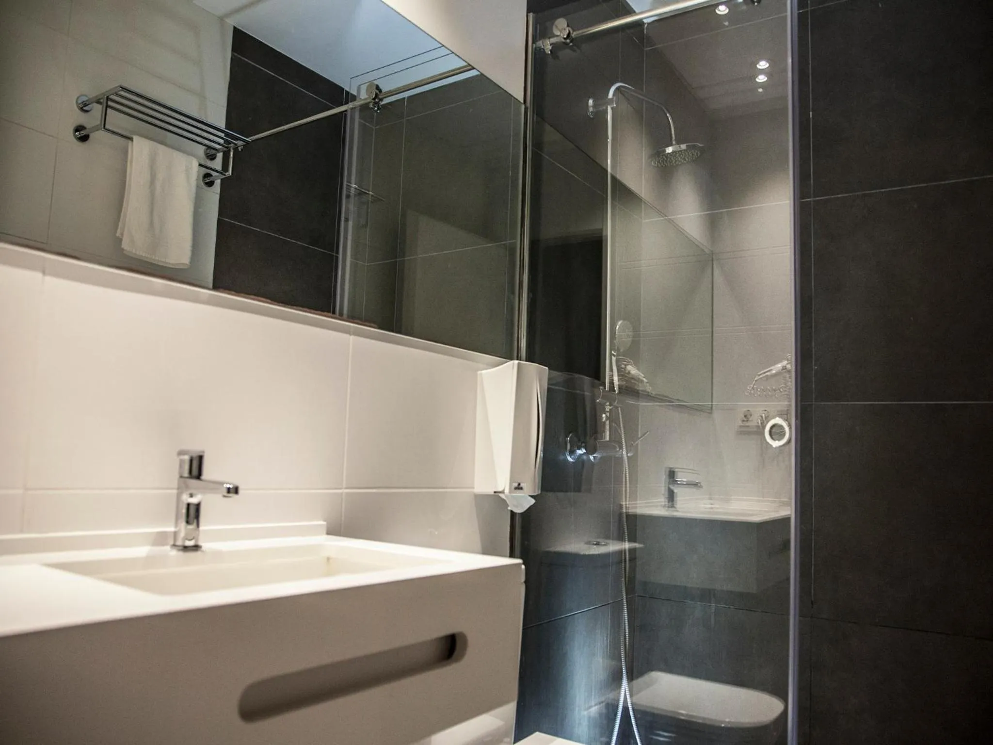 Bathroom in Flats Friends Soho Suites