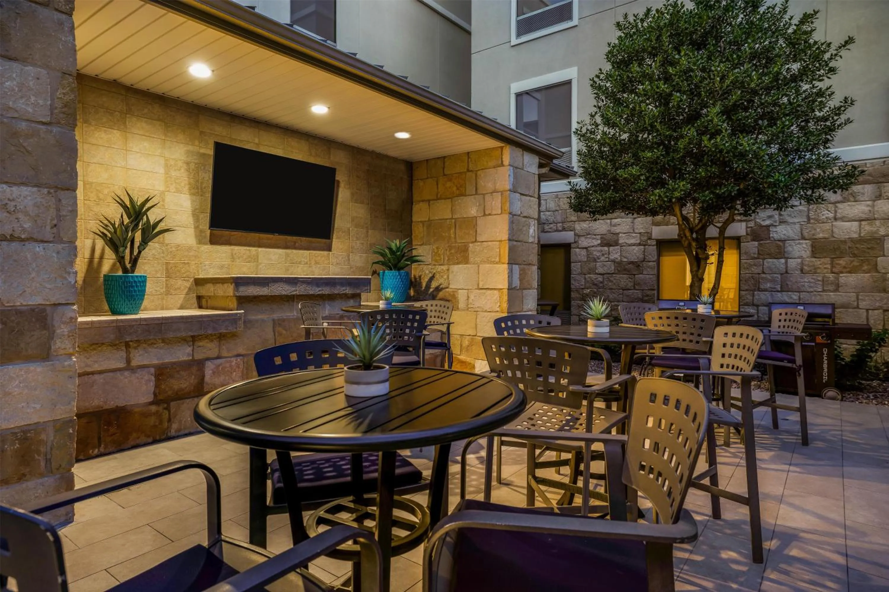 Patio in Homewood Suites Dallas-Frisco